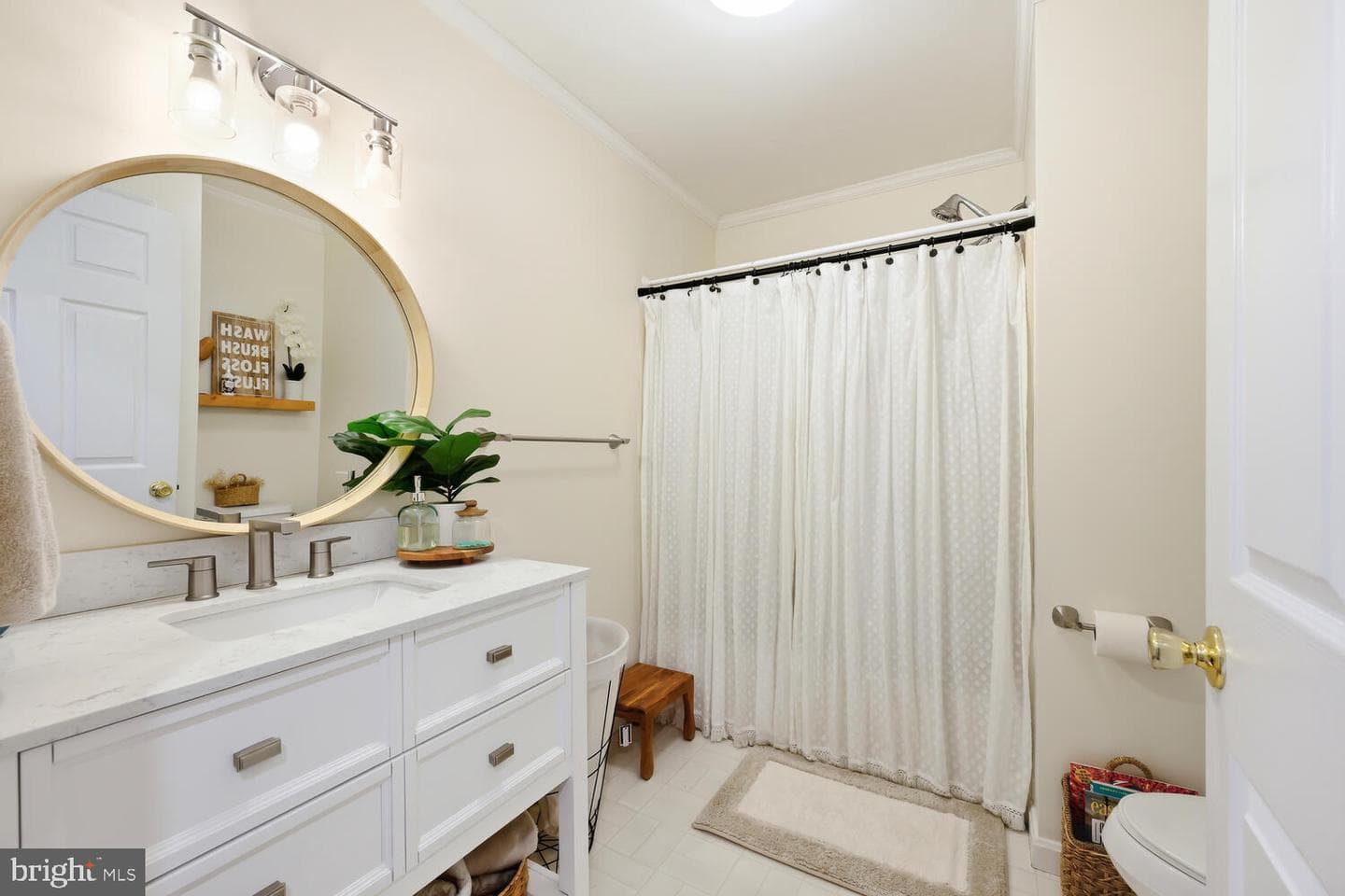 113 Gloria photo 18