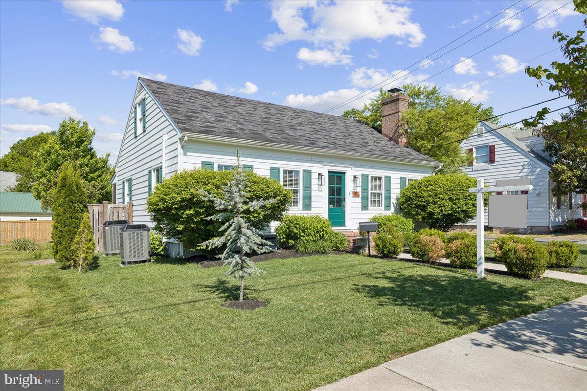 417 S Aurora Street, Easton
