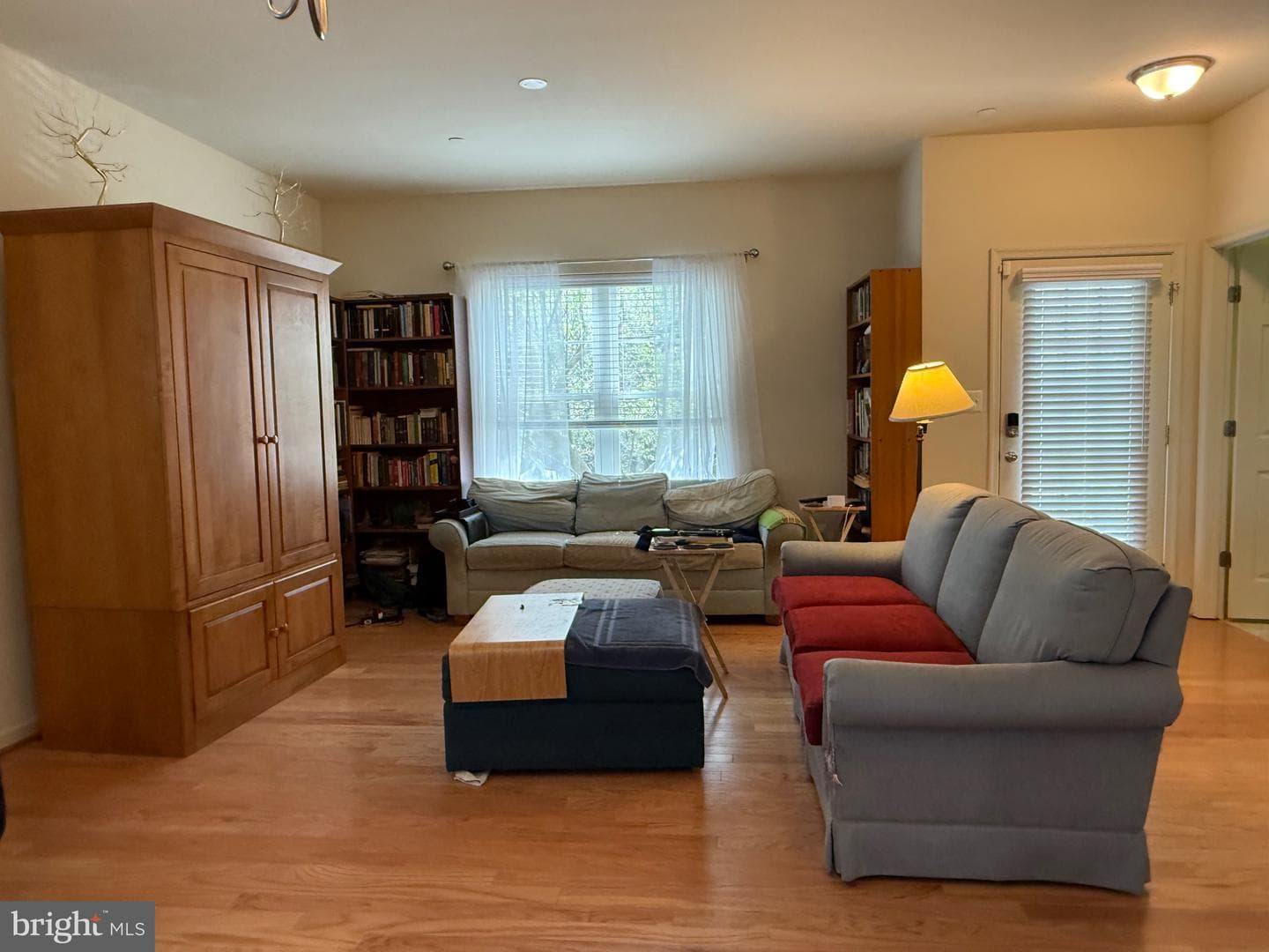 331 Hollis Circle photo 4