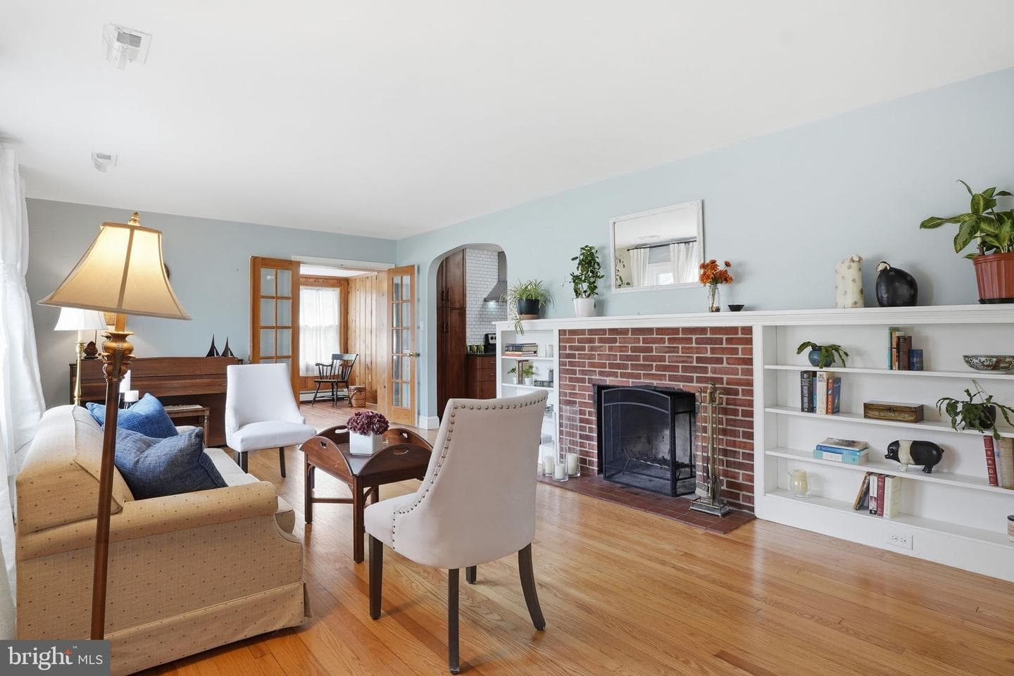 619 S Washington Street photo 3