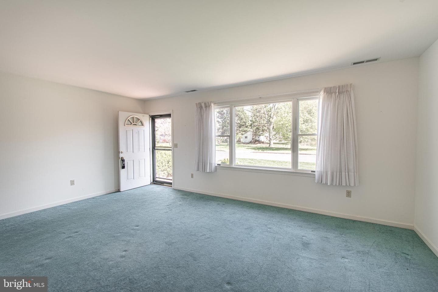 3824 Seymour Drive photo 9