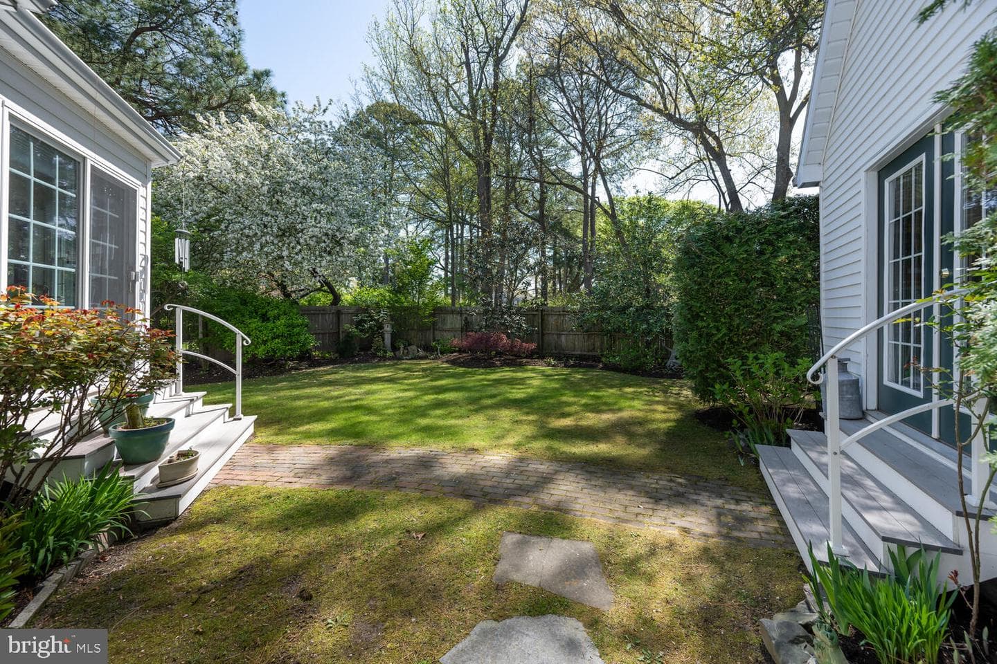 504 Seymour Avenue photo 14