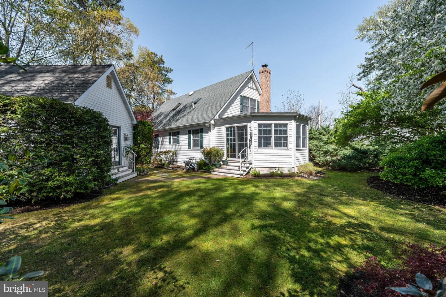 504 Seymour Avenue photo 15