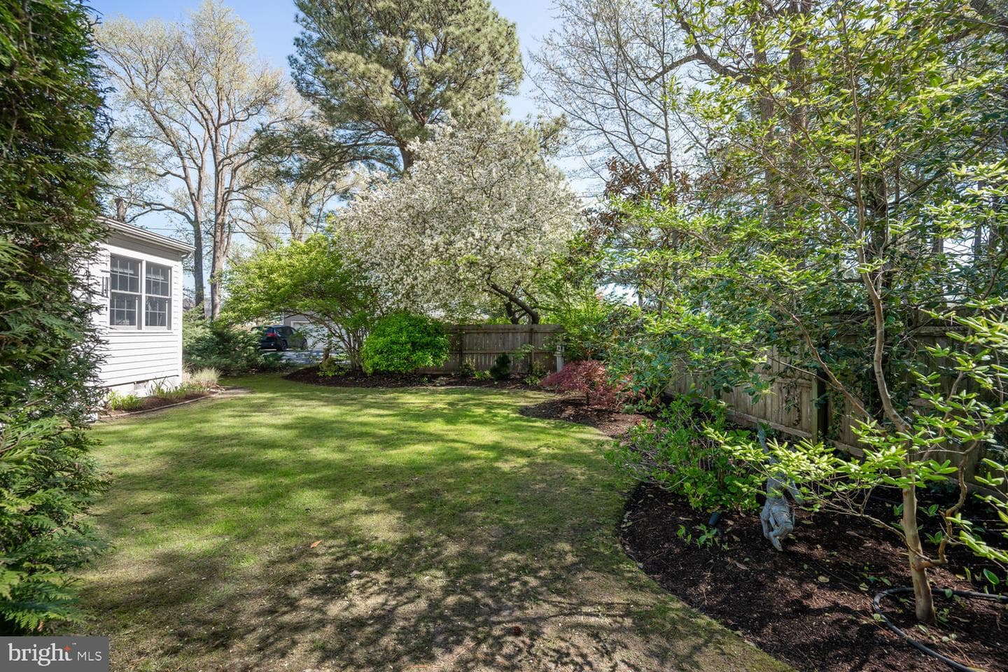 504 Seymour Avenue photo 16