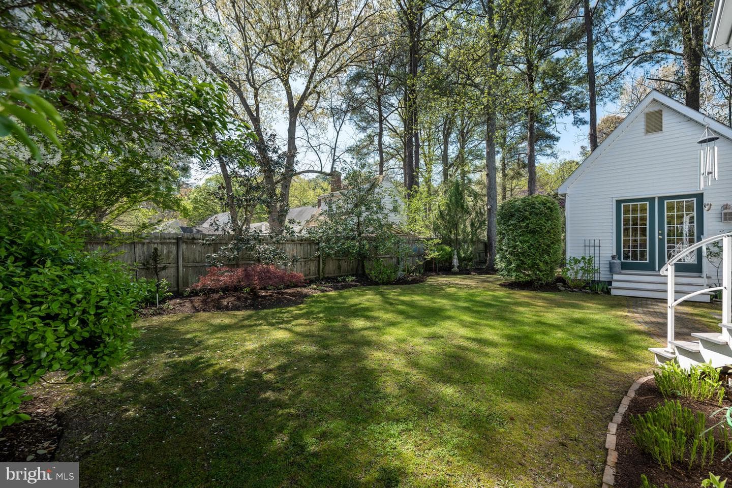 504 Seymour Avenue photo 18
