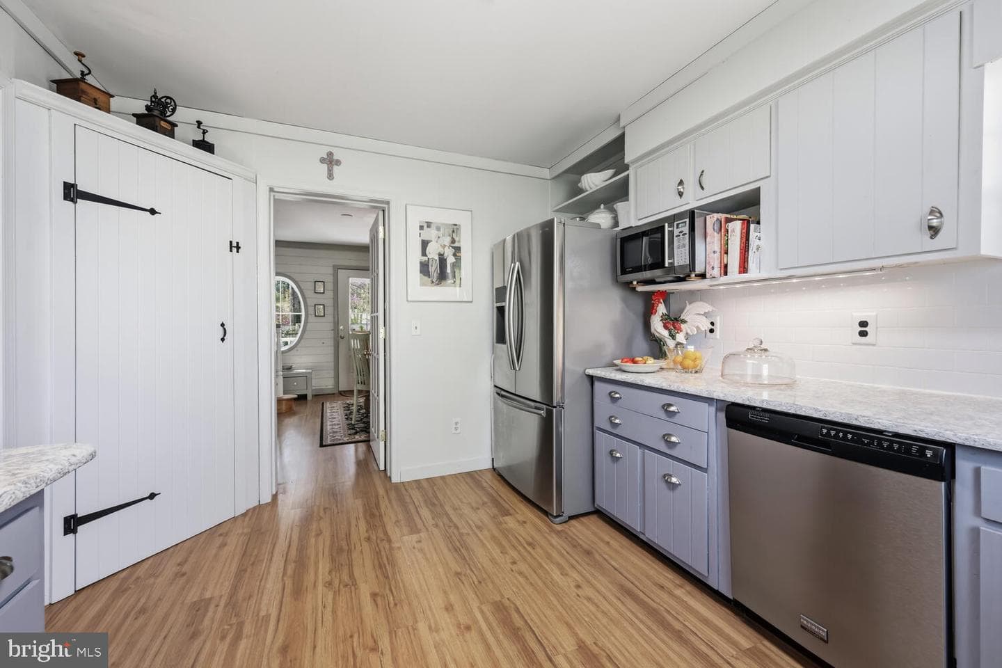 504 Seymour Avenue photo 30
