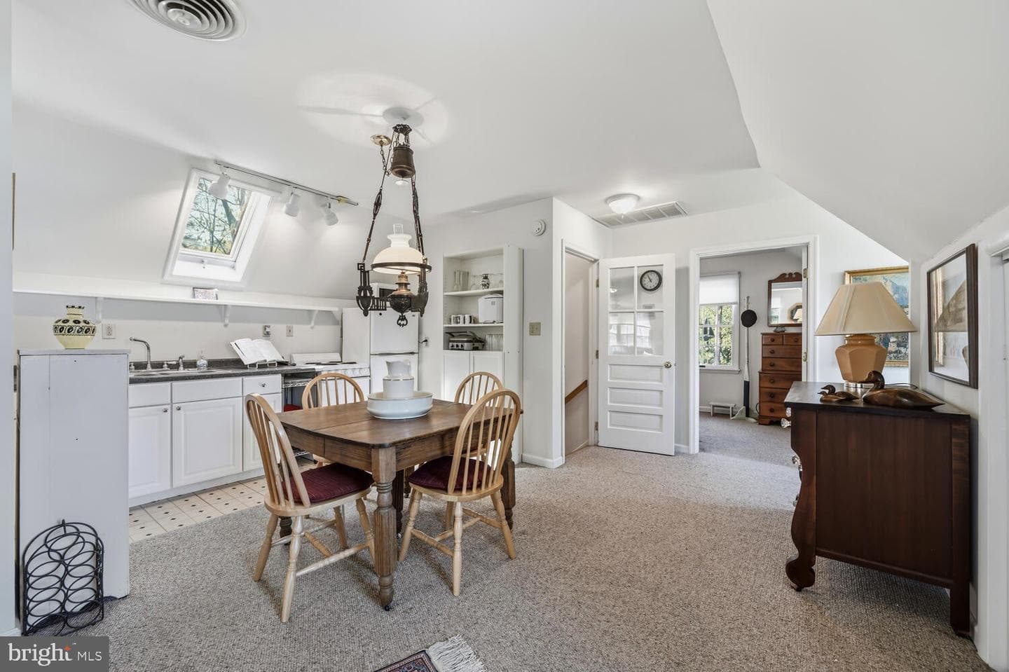 504 Seymour Avenue photo 43
