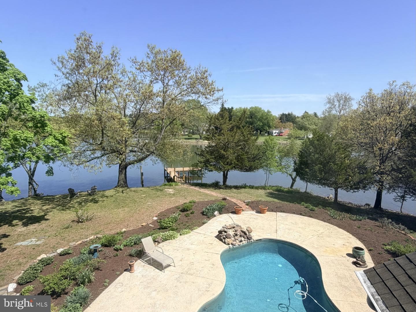 26090 Royal Oak Road photo 32