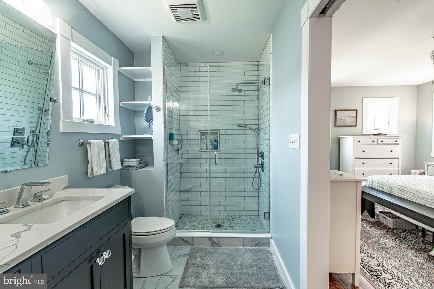 121 W Chestnut photo 37