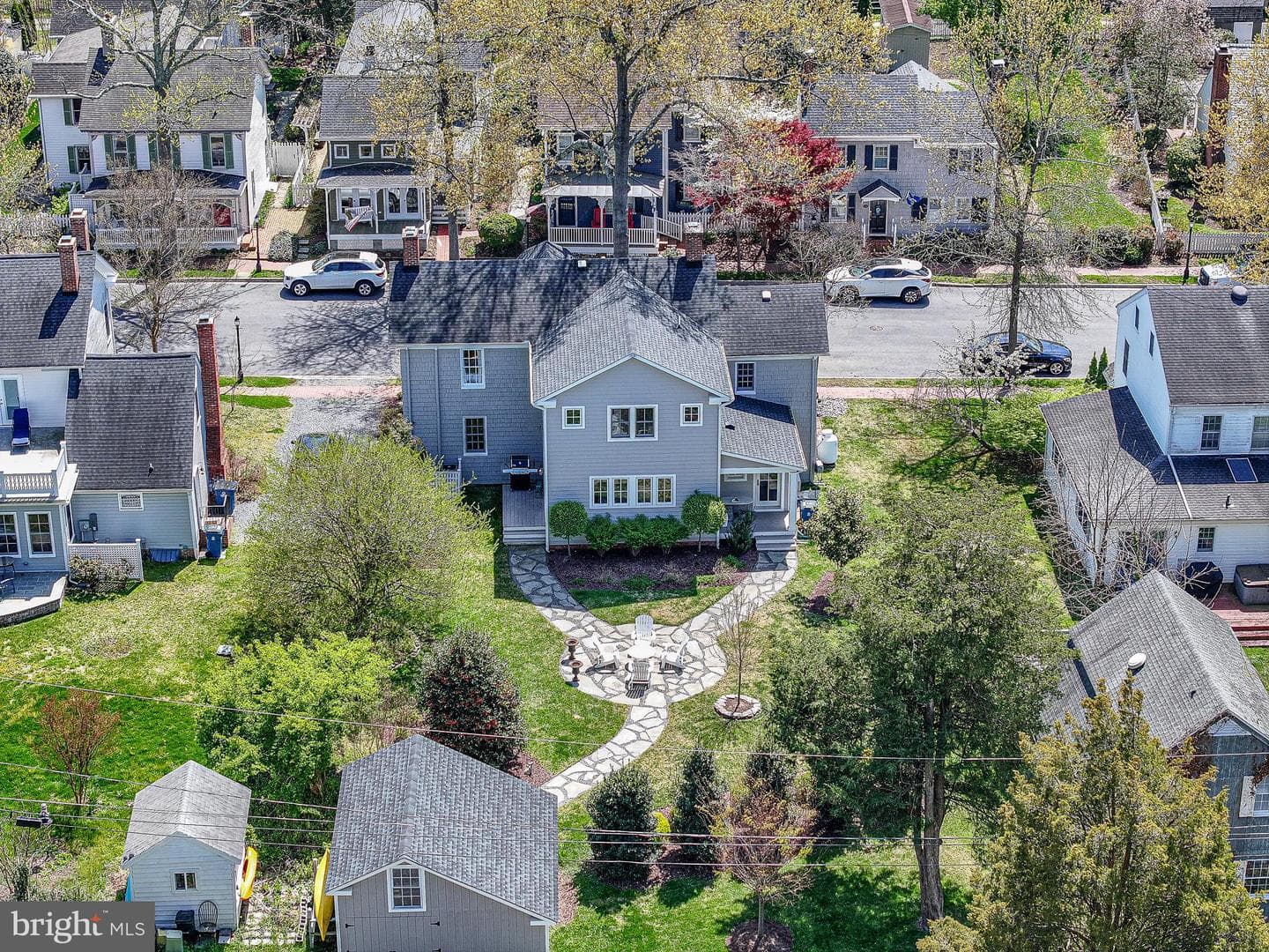 121 W Chestnut photo 8