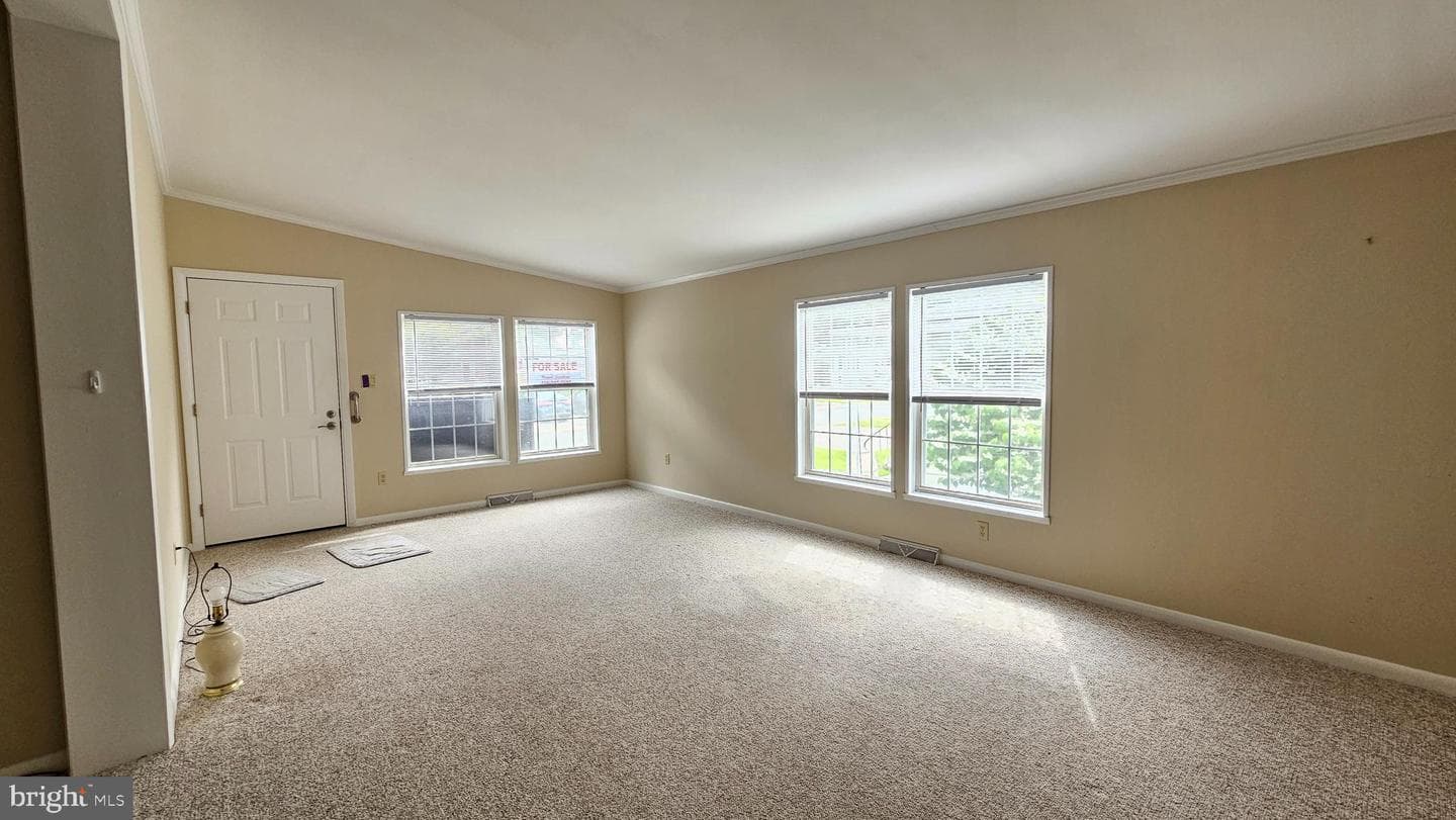 68 Park Lane photo 4