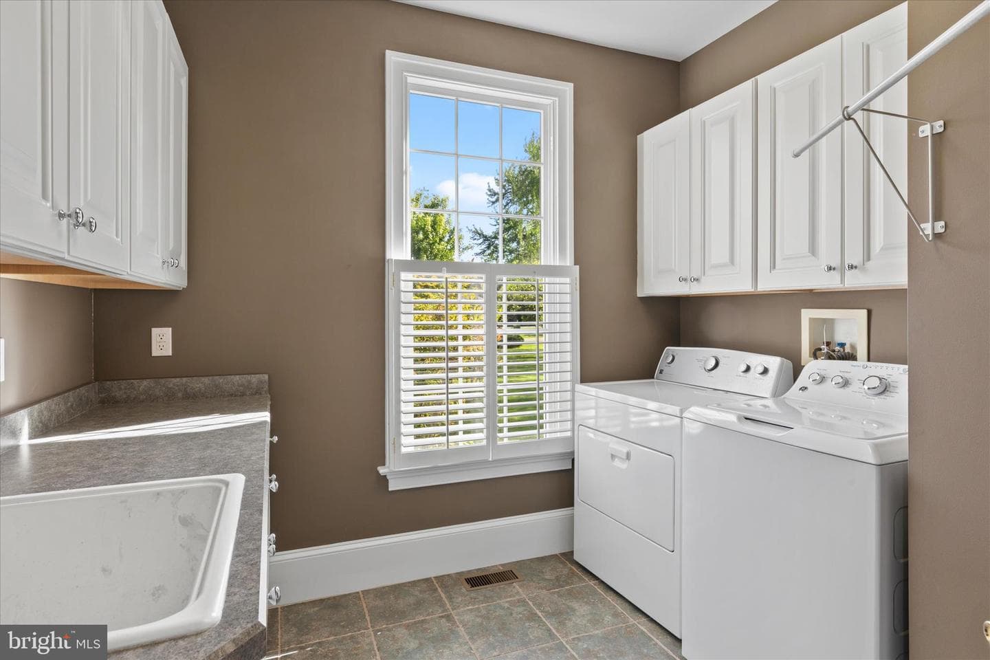 8464 Aveley Farm Road photo 15