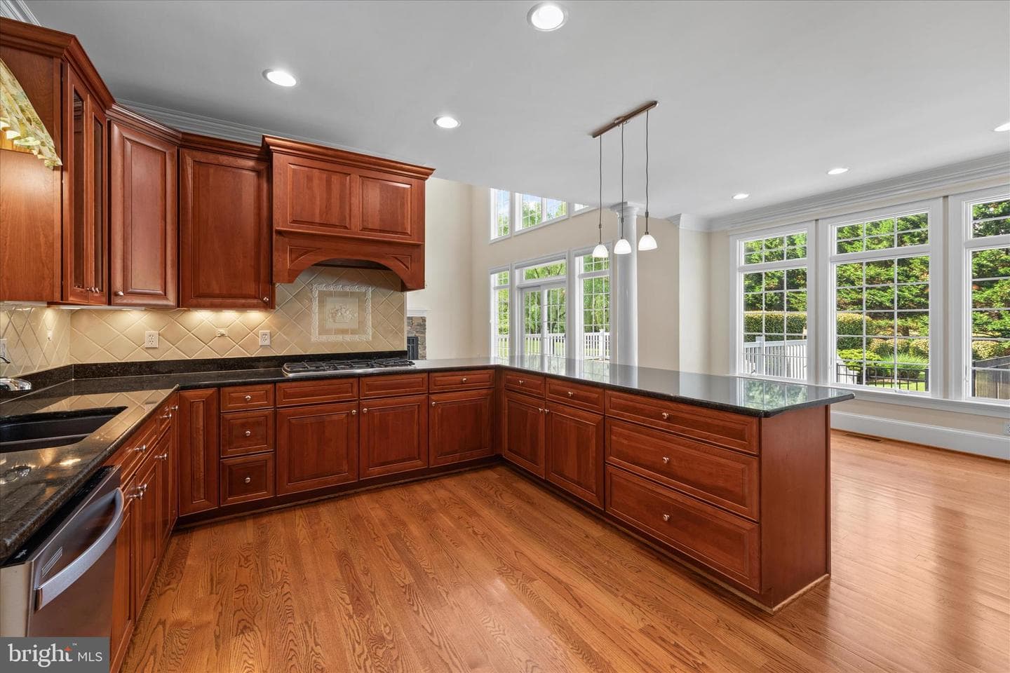 8464 Aveley Farm Road photo 34