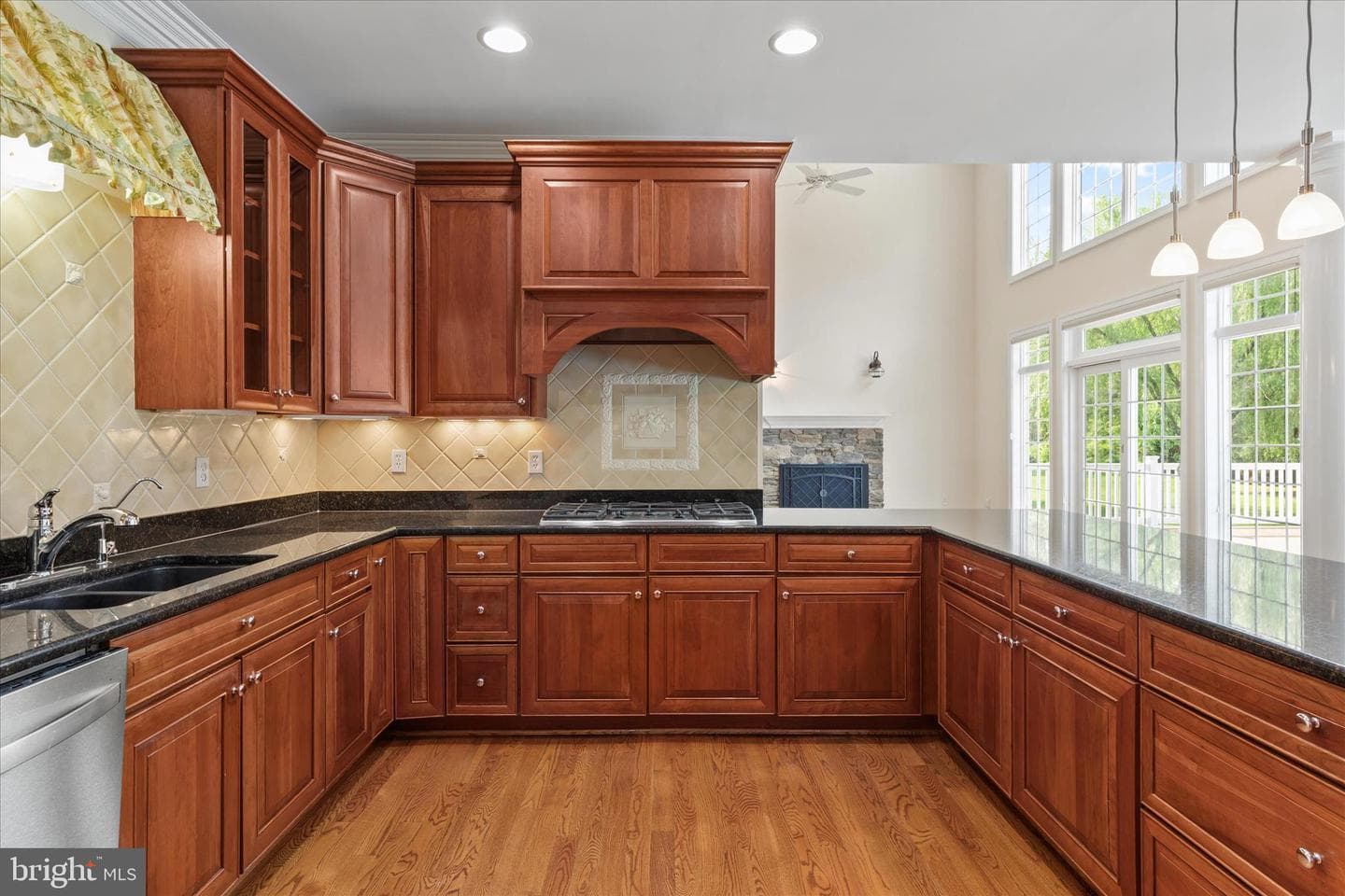 8464 Aveley Farm Road photo 39