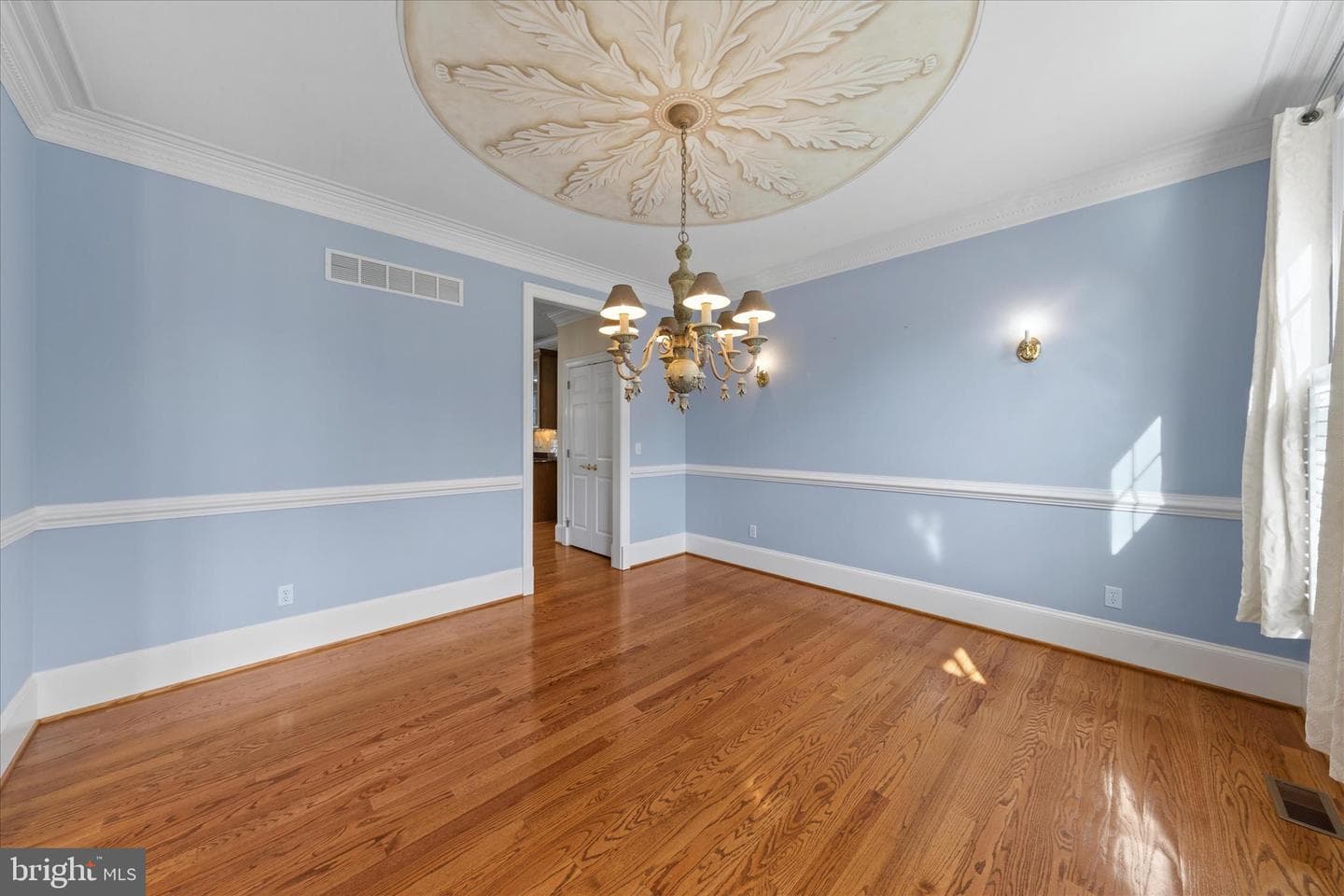 8464 Aveley Farm Road photo 7
