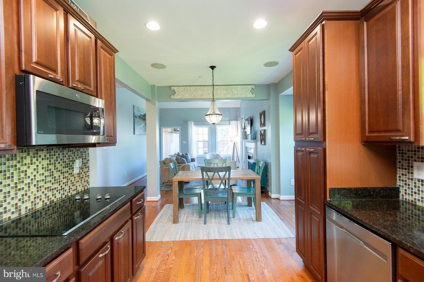28288 Hemmersley Street photo 13