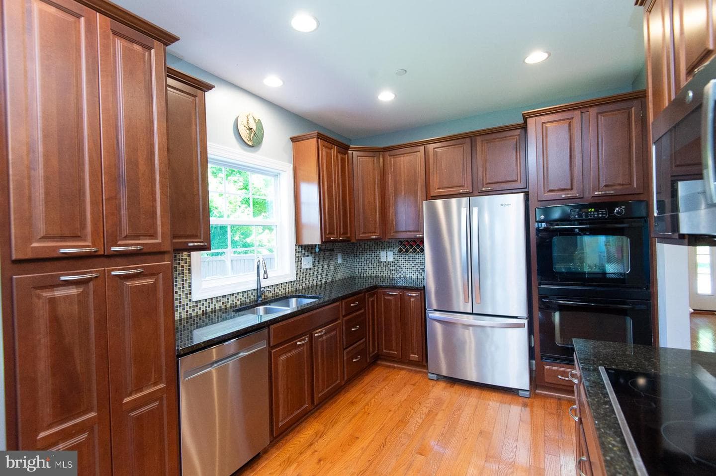 28288 Hemmersley Street photo 16