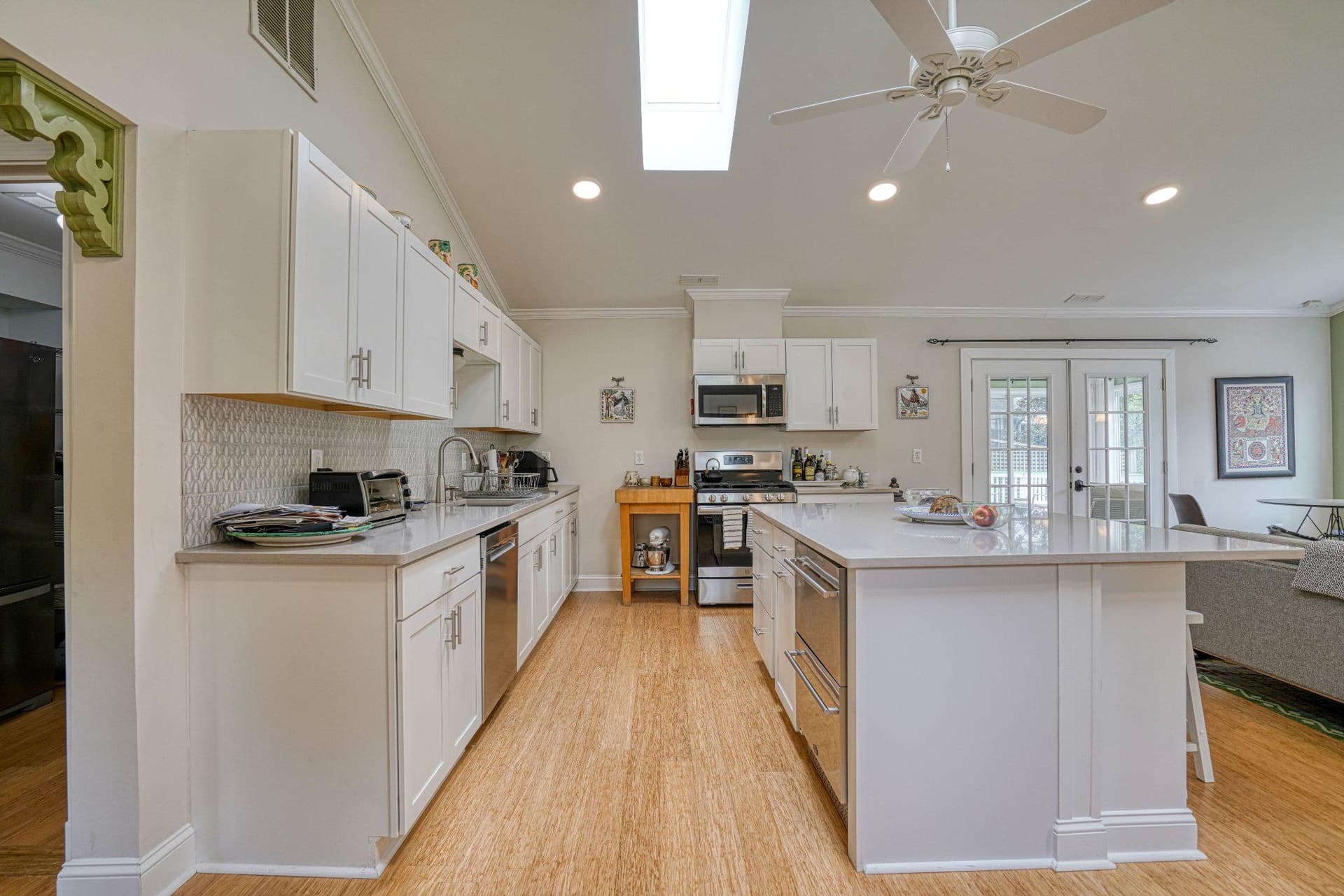 306 W Oak Avenue photo 14