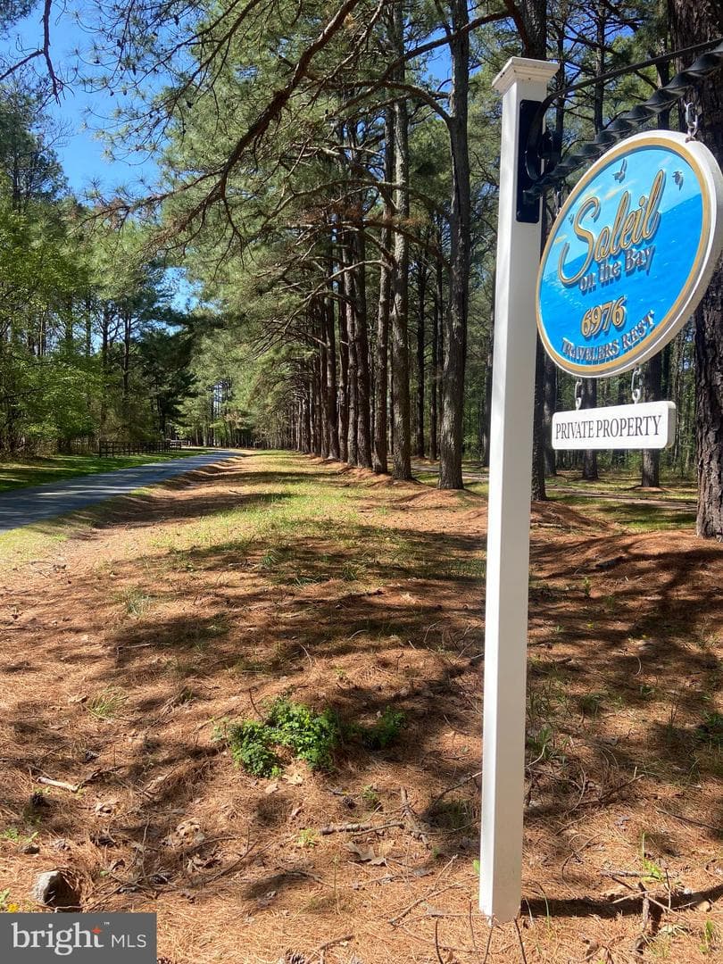 6976 Travelers Rest Circle photo 16