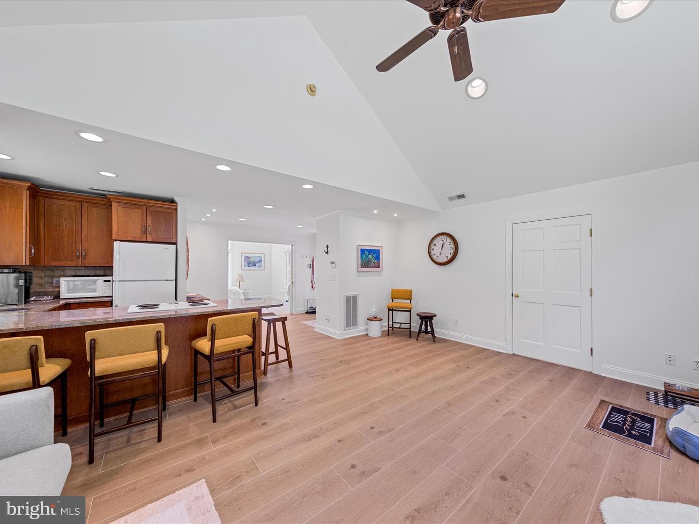 6976 Travelers Rest Circle photo 29