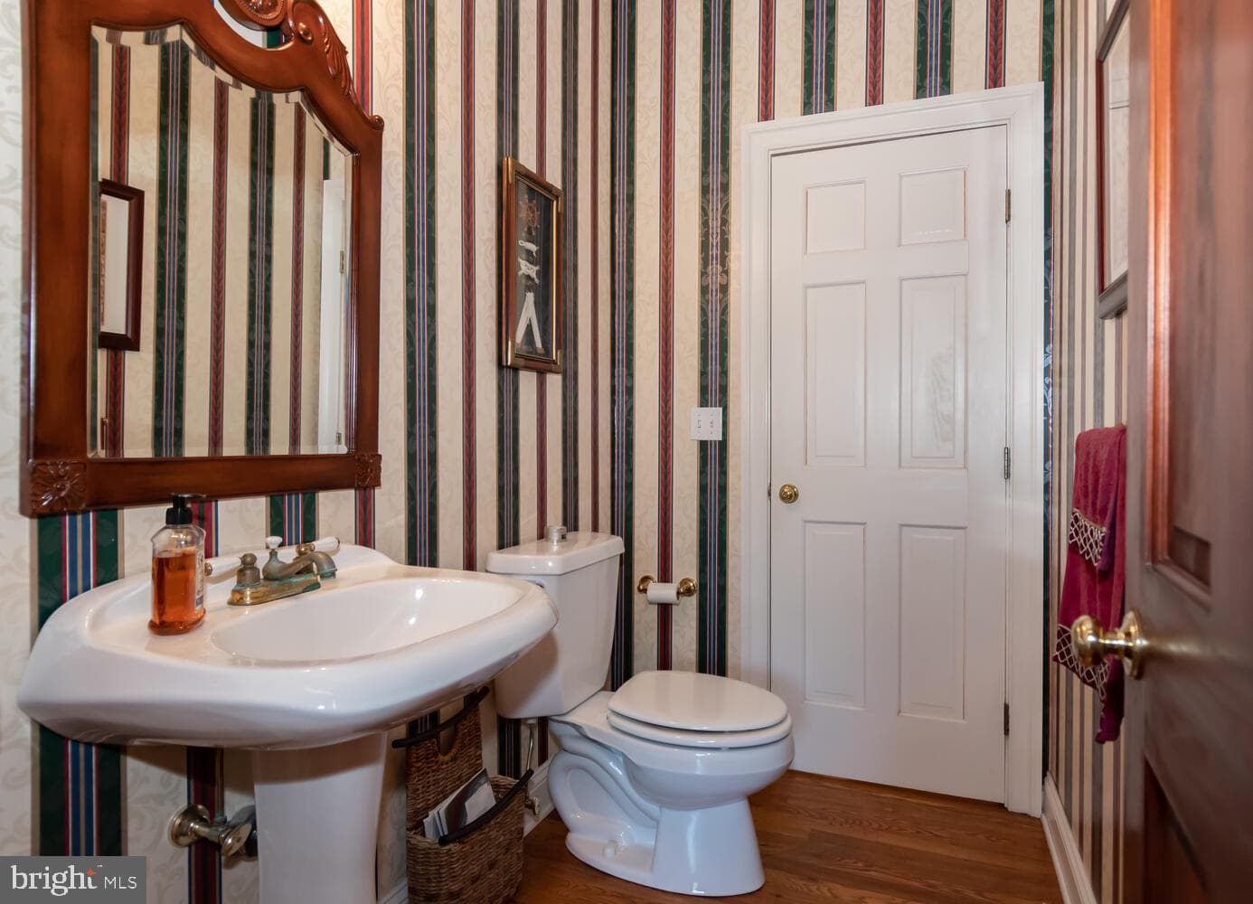 8466 Aveley Farm Road photo 34