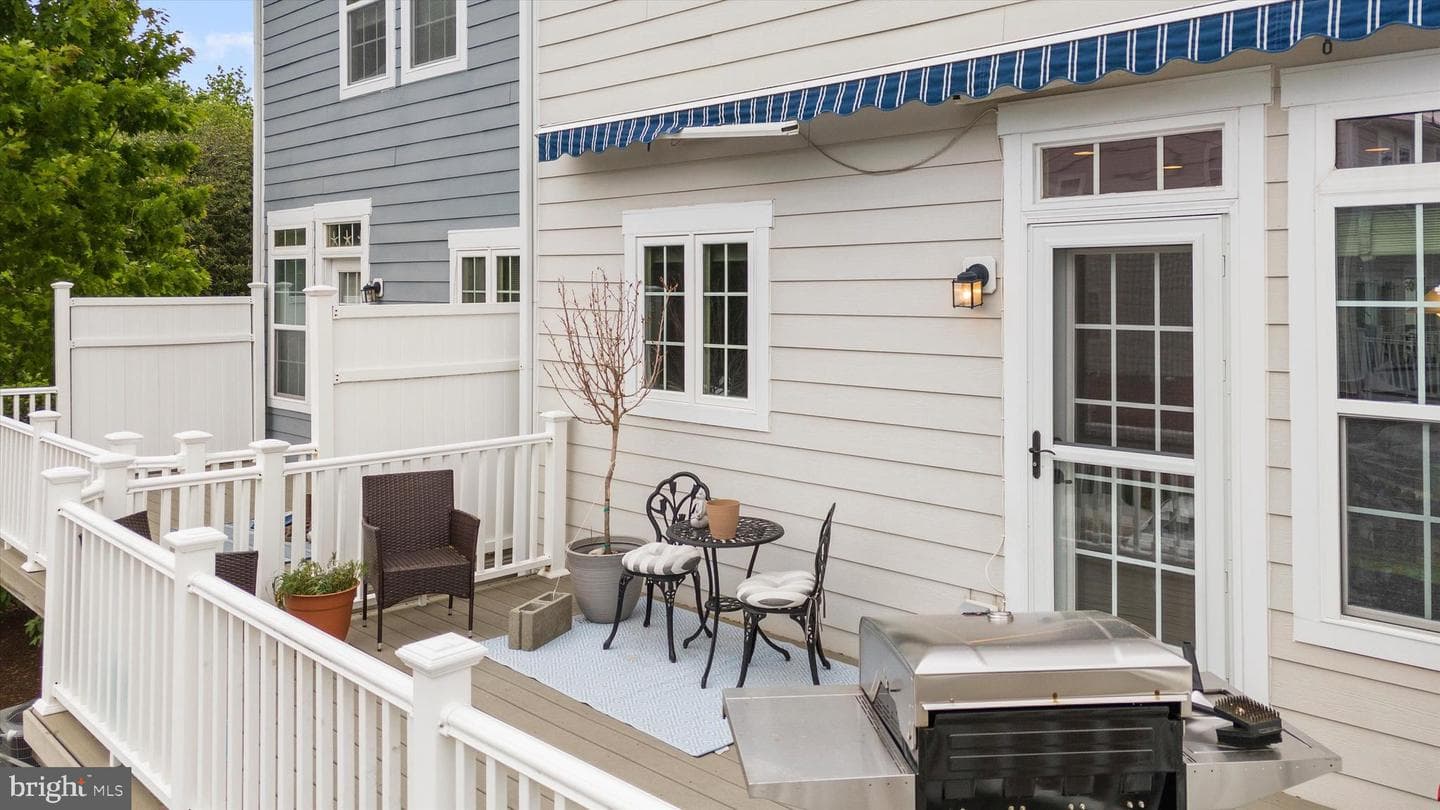 300 Dixon Street #402 photo 21