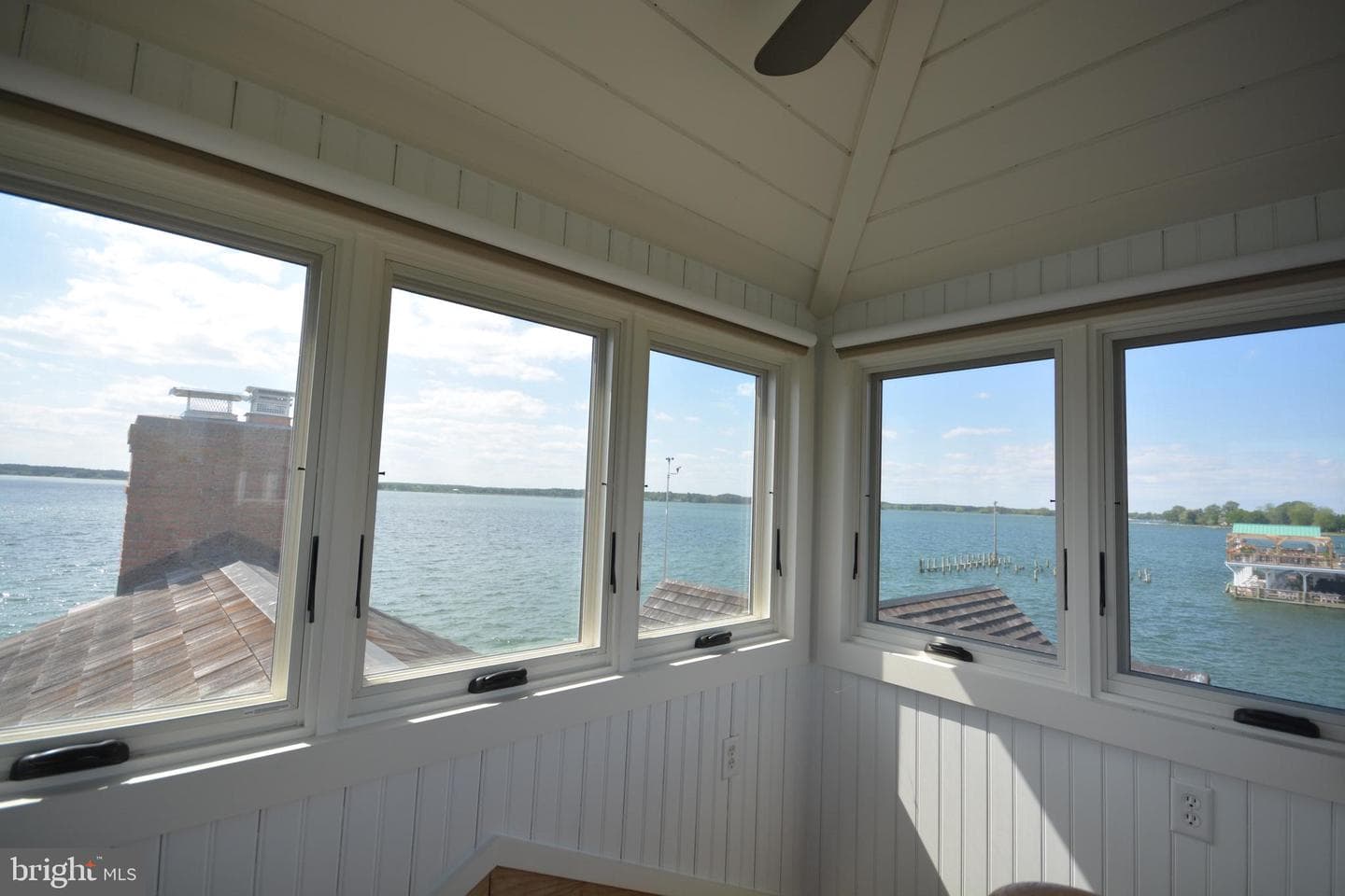 121 Pier Street photo 9