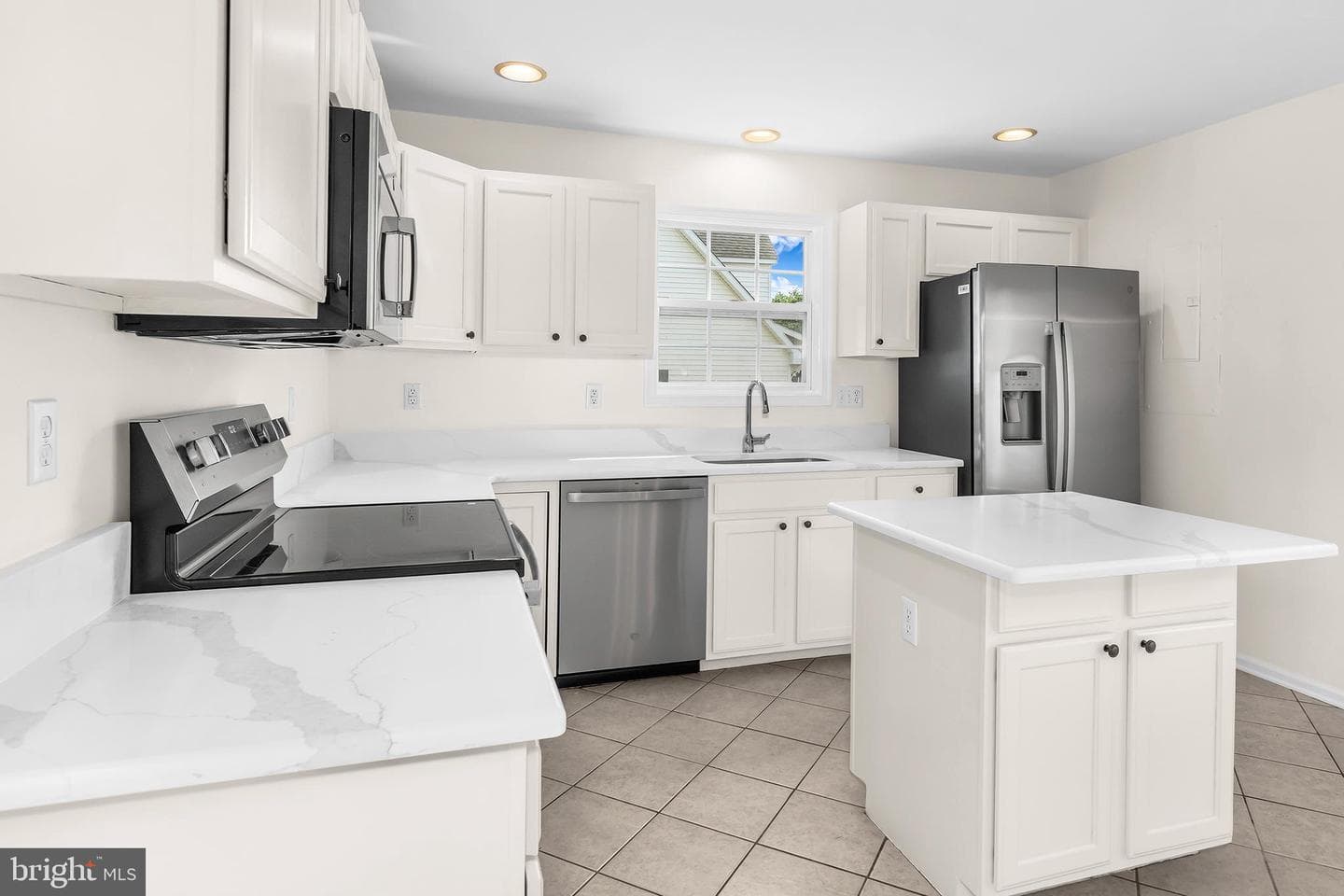 3818 Marvel Drive photo 16