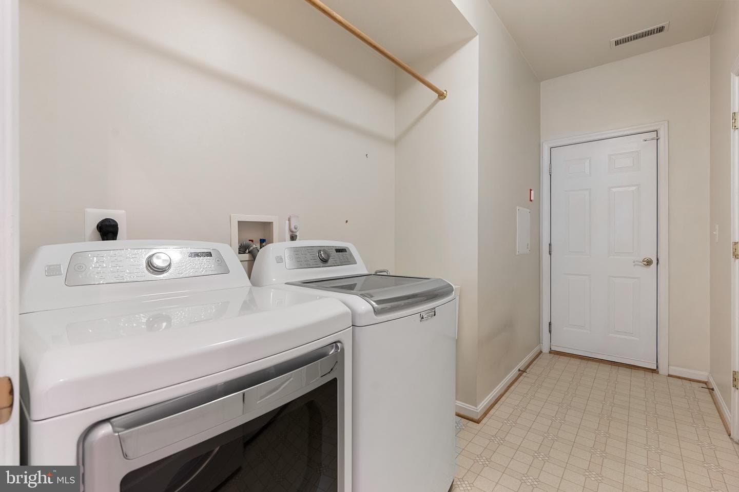 29684 Sullivan Drive photo 32