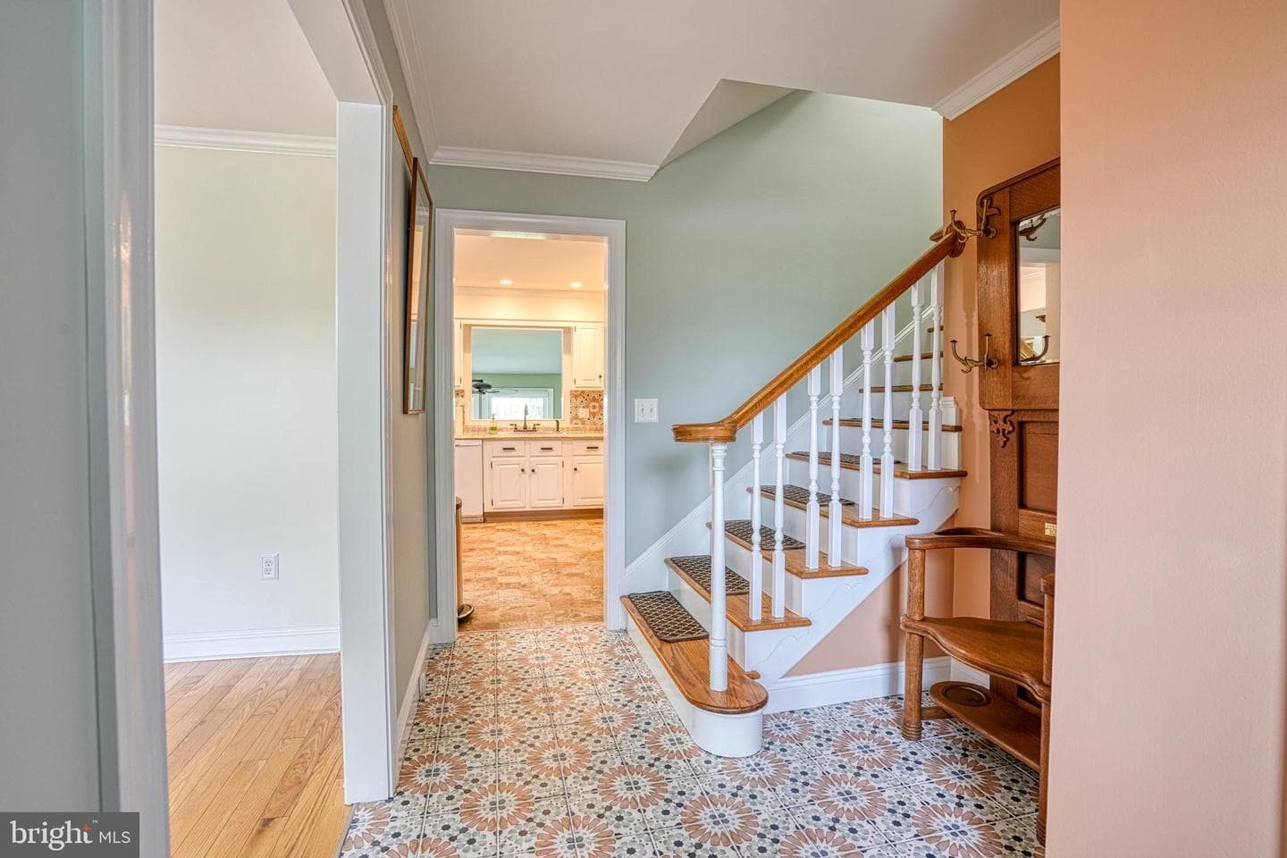 504 Bainbridge Place photo 9