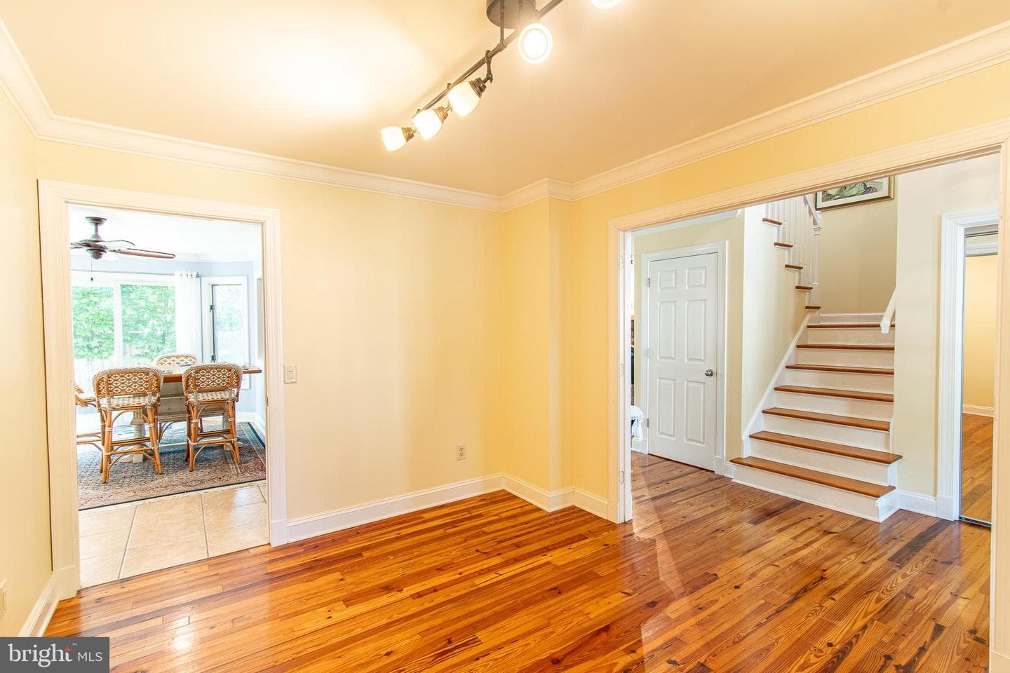 102 Jacks Point Road photo 13