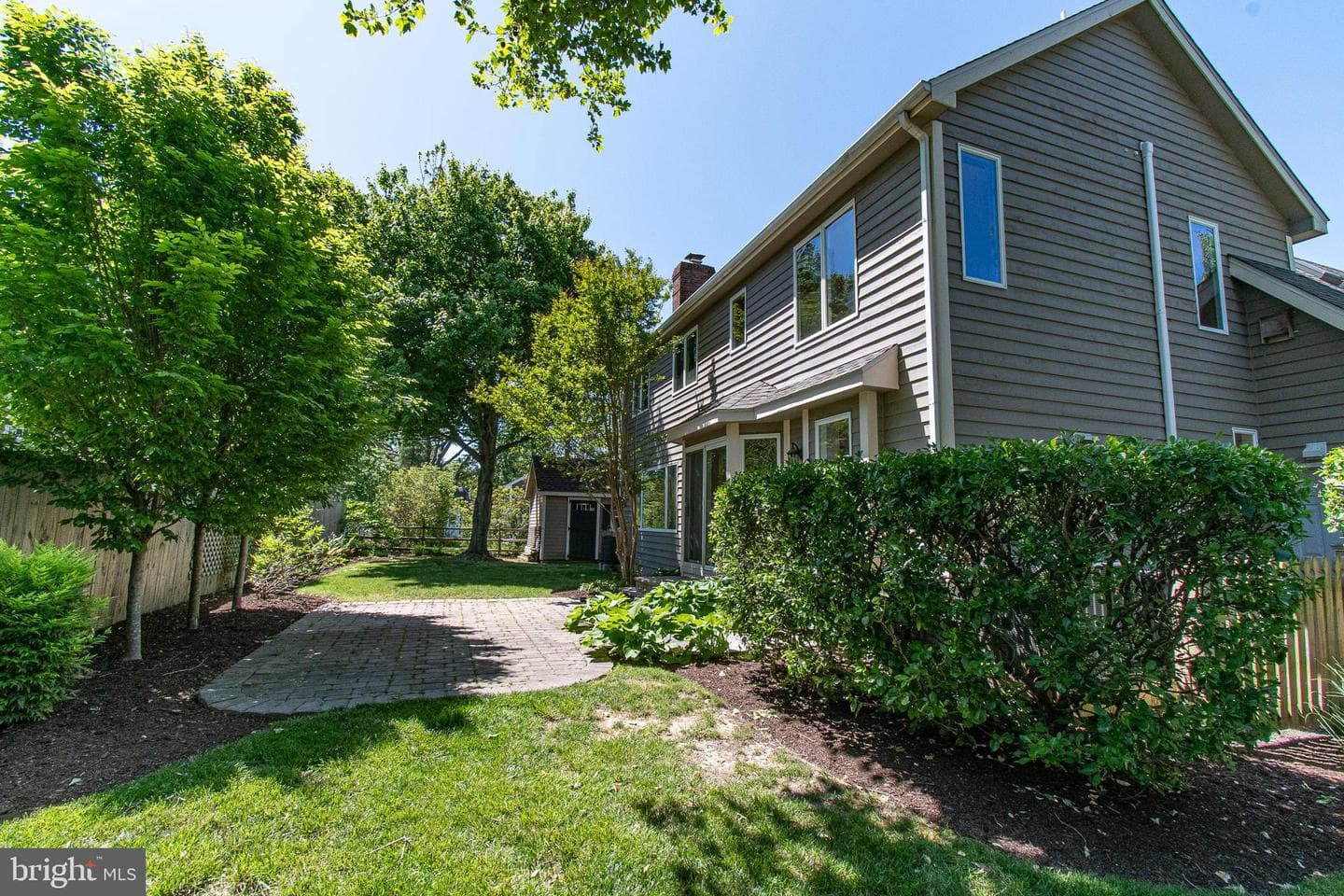 102 Jacks Point Road photo 2