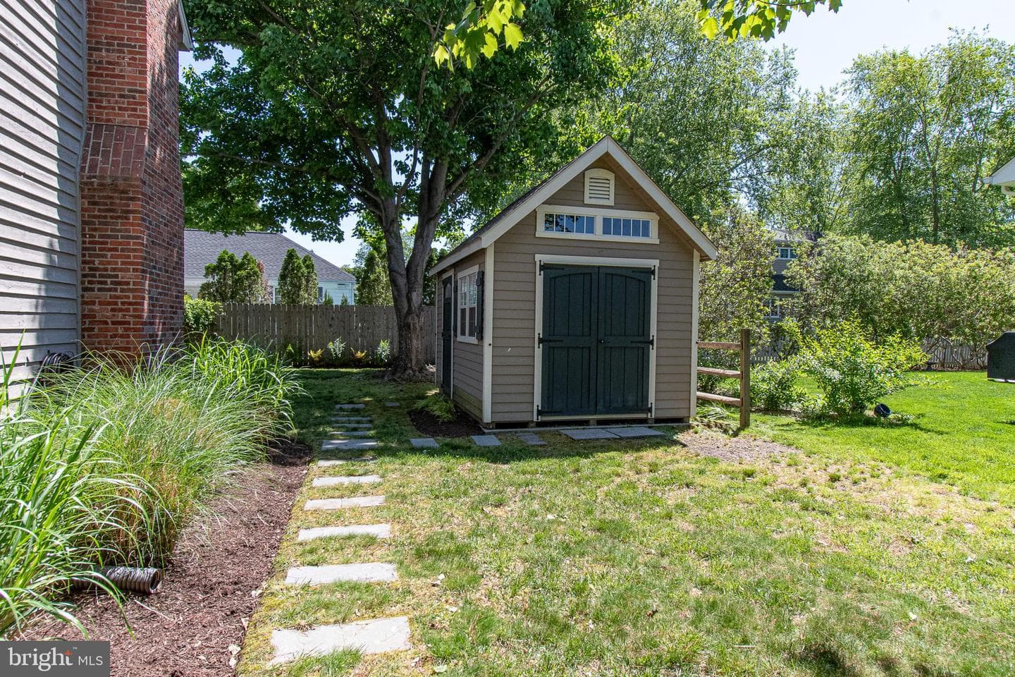 102 Jacks Point Road photo 3