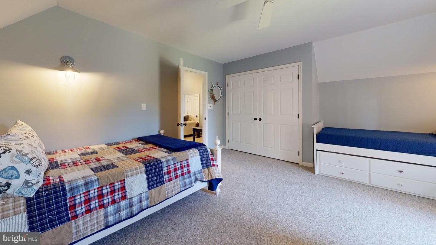 5698 Leeward Lane photo 29