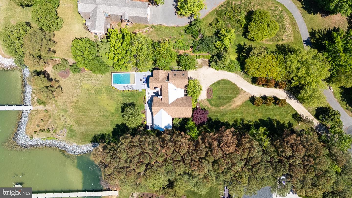 5698 Leeward Lane photo 31