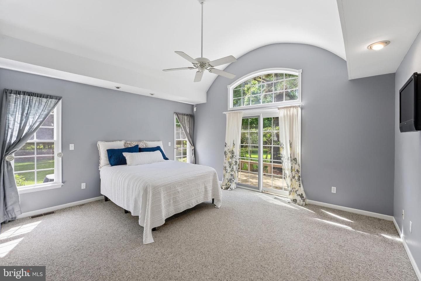 27939 Waverly Road photo 27