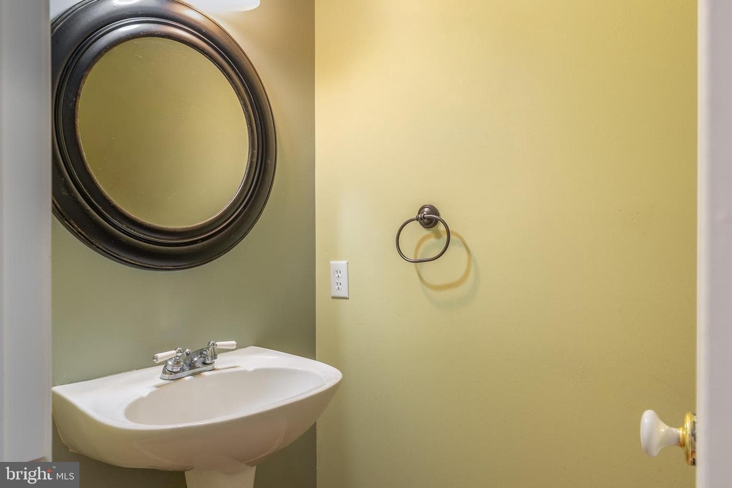27939 Waverly Road photo 32