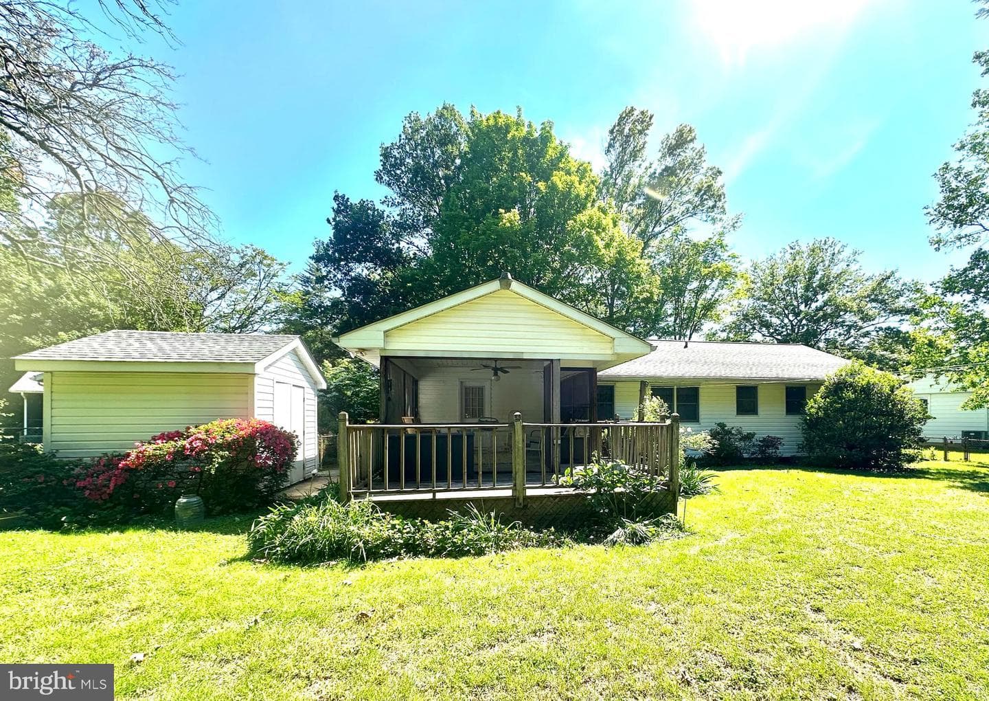 818 Applewood Court photo 3