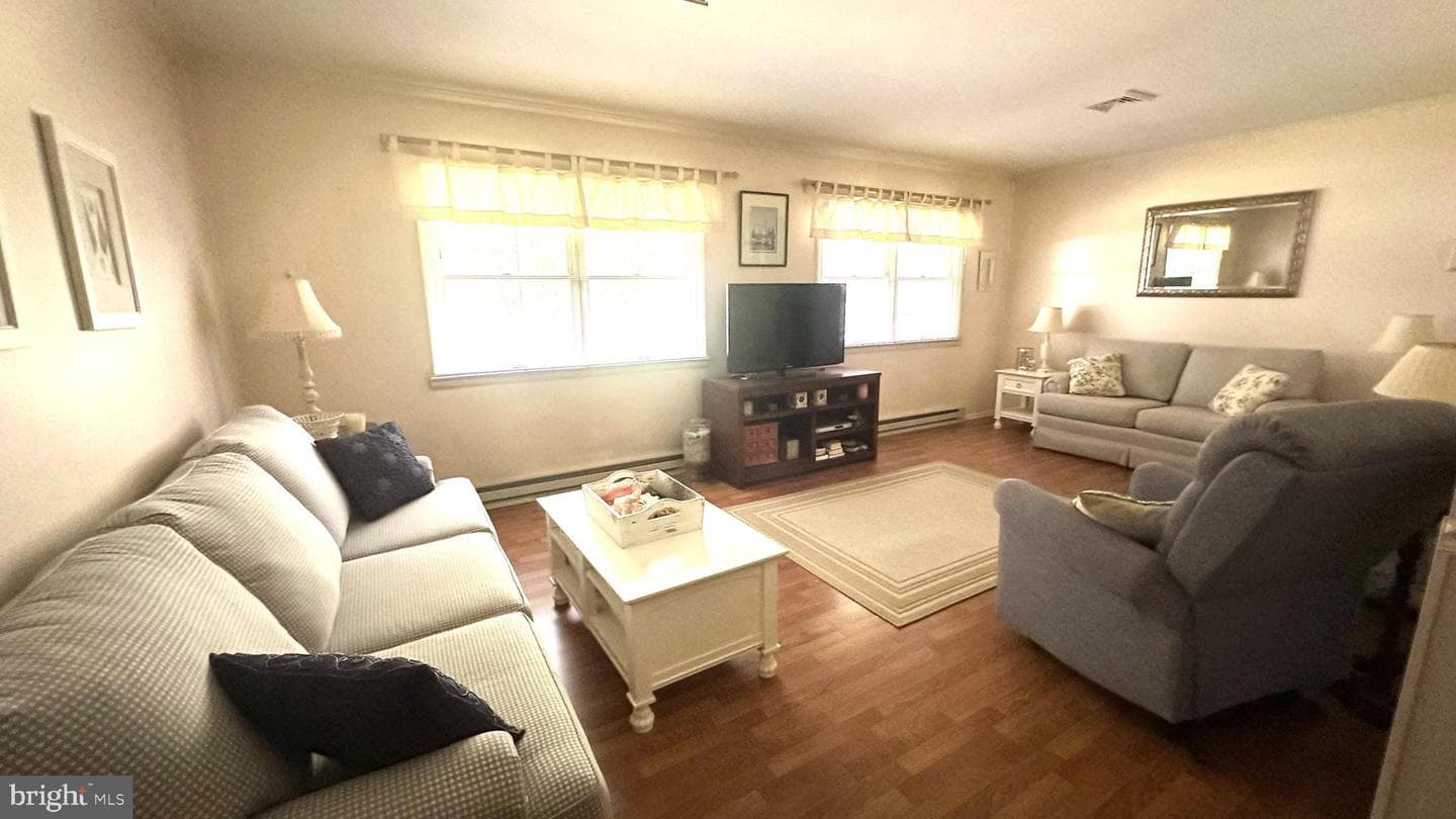 818 Applewood Court photo 9