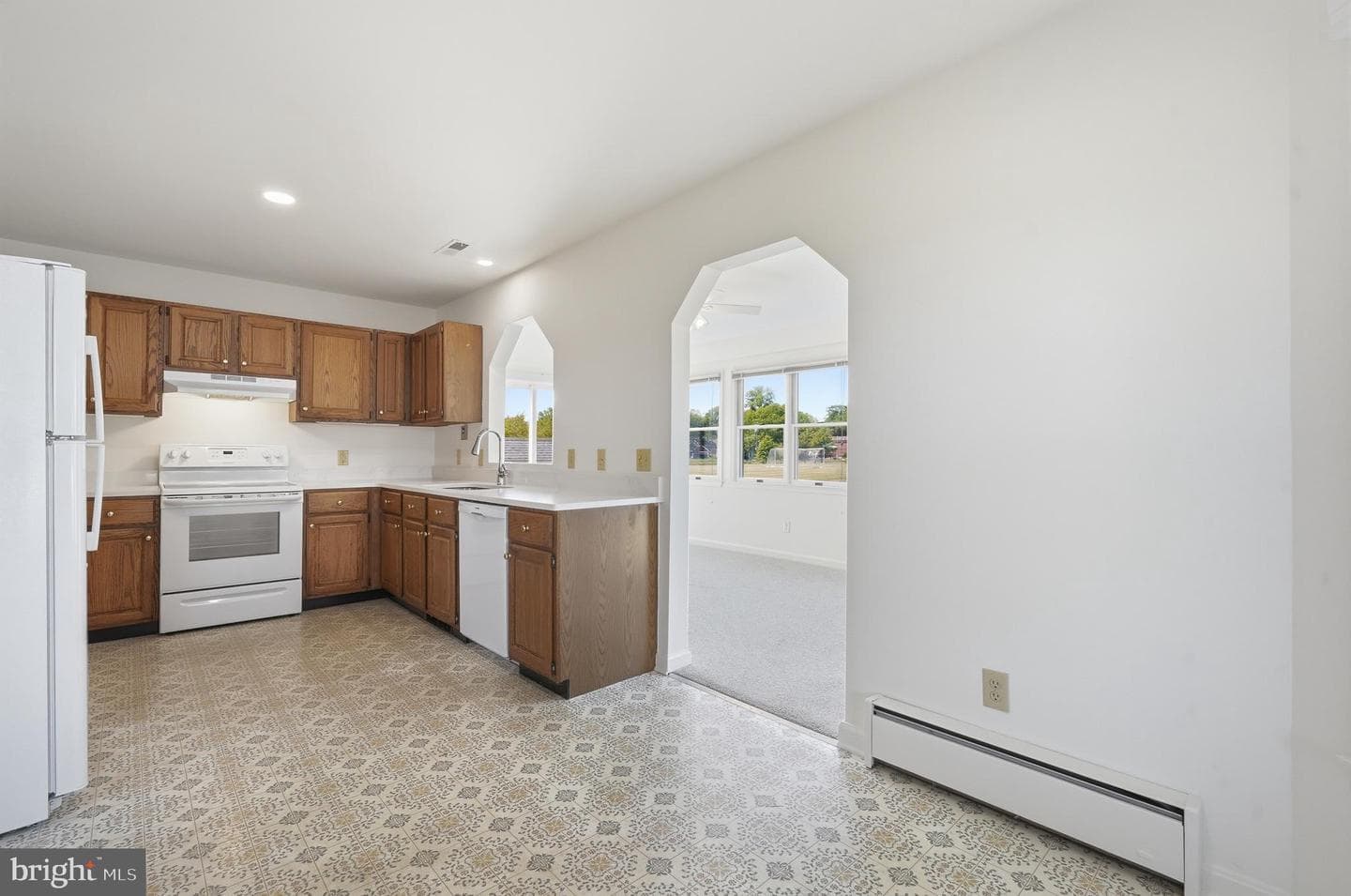 105 Pier Street E photo 20