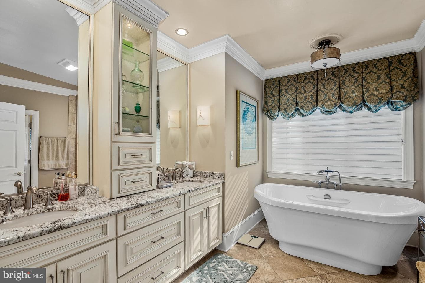 24678 New Post Road photo 19