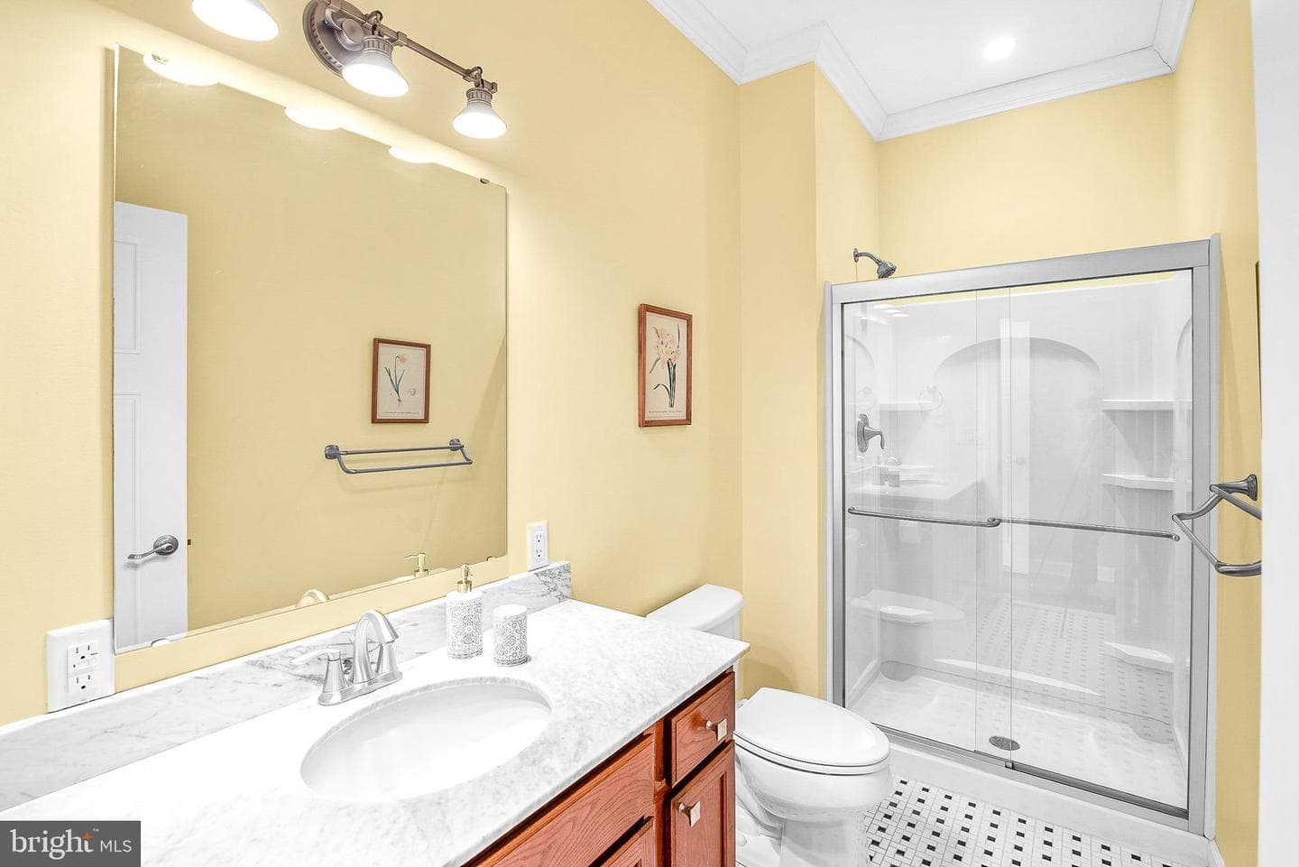 109 W Marengo Street photo 22