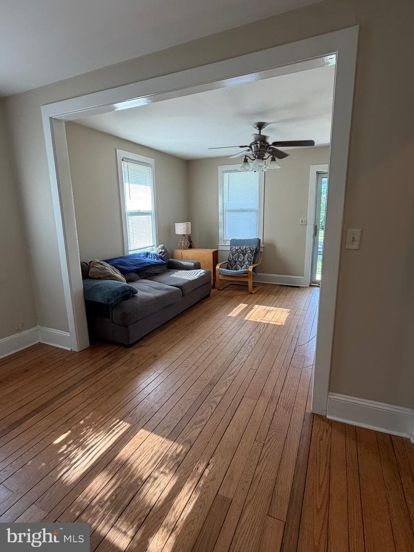 112 Glenwood Avenue W photo 8