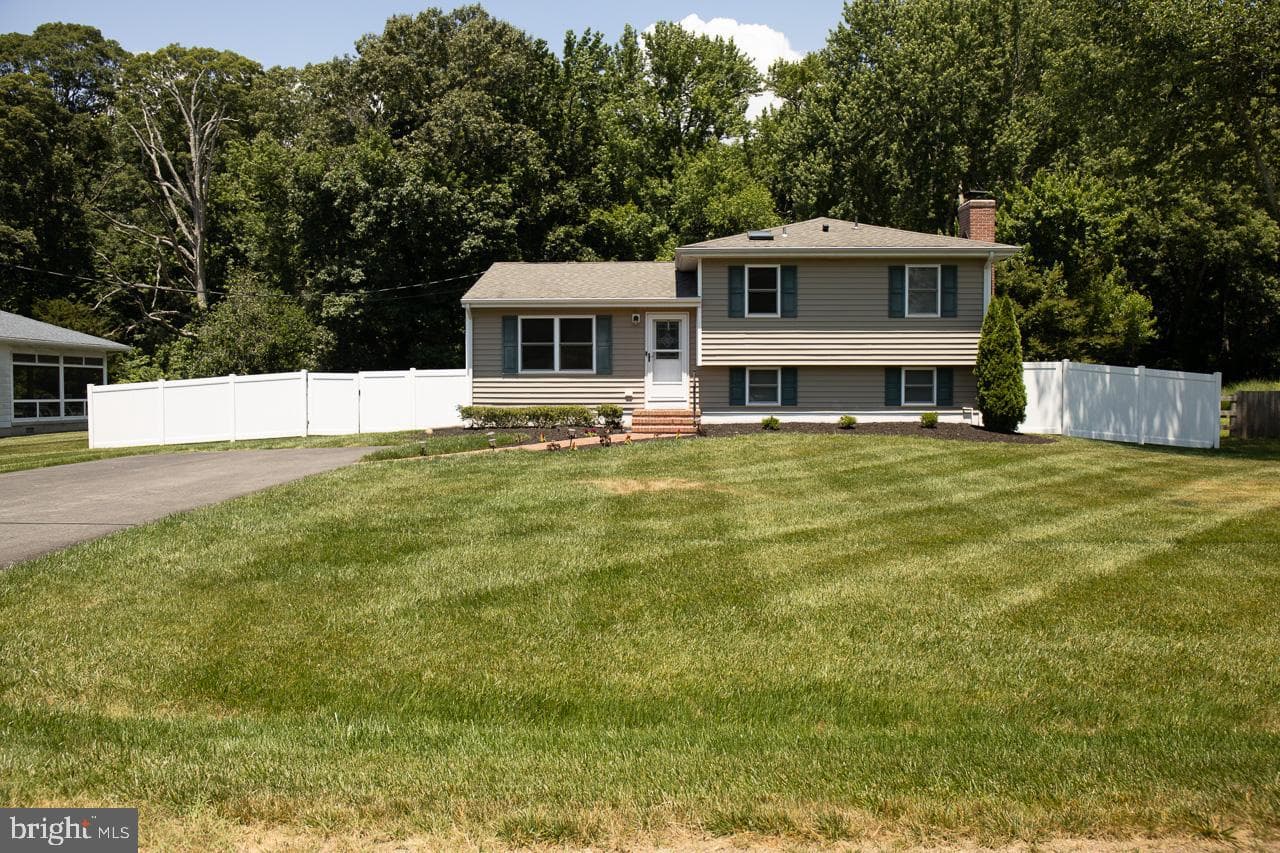 27990 Woods Road, Easton