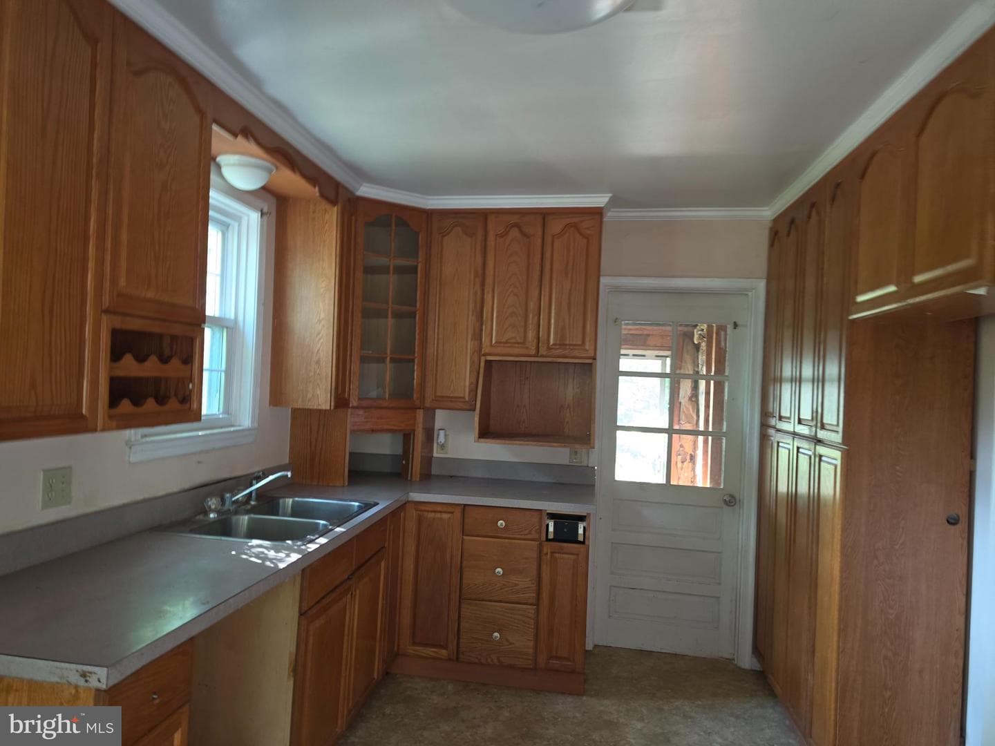 9604 Cordova Road photo 10