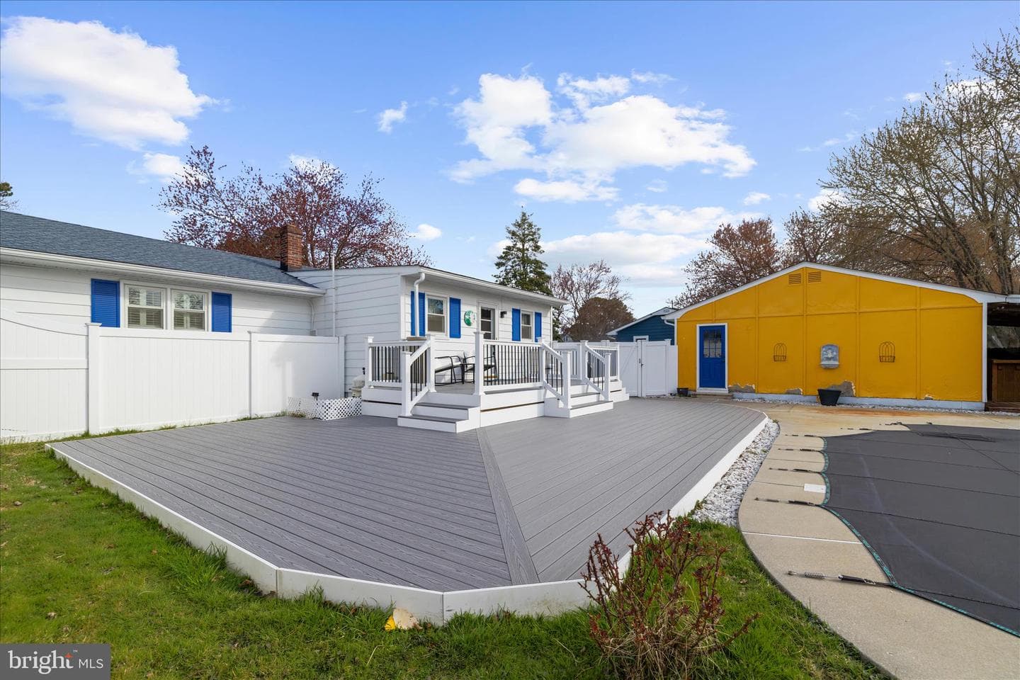 204 E Marengo Street photo 42
