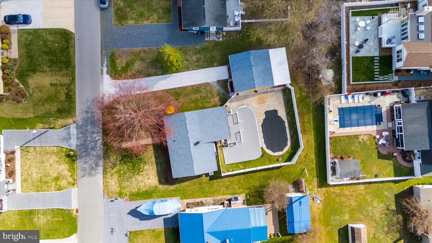204 E Marengo Street photo 58