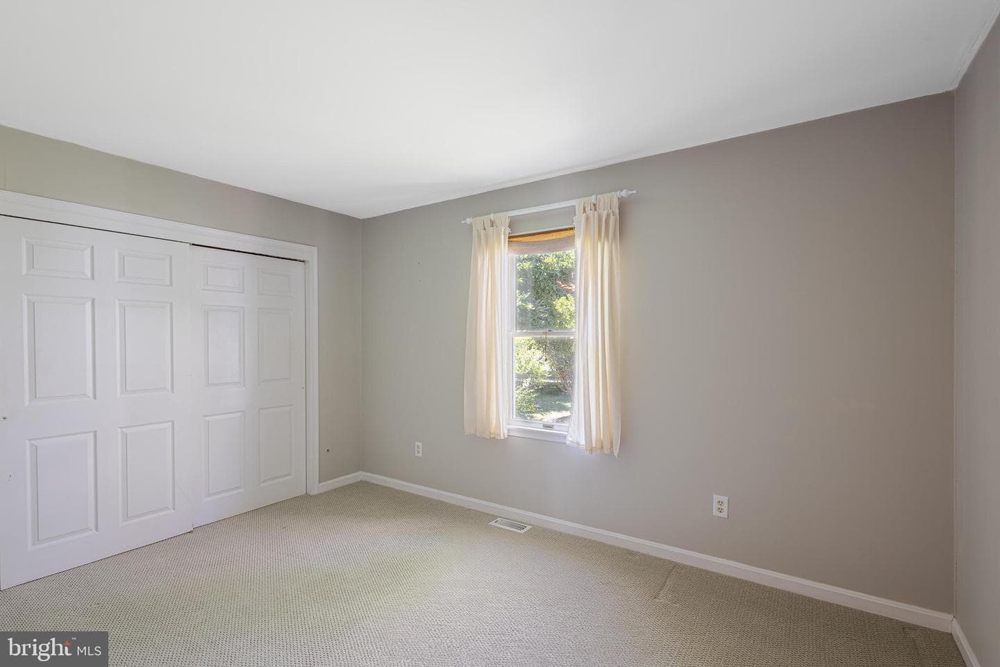 312 Spring Drive photo 27