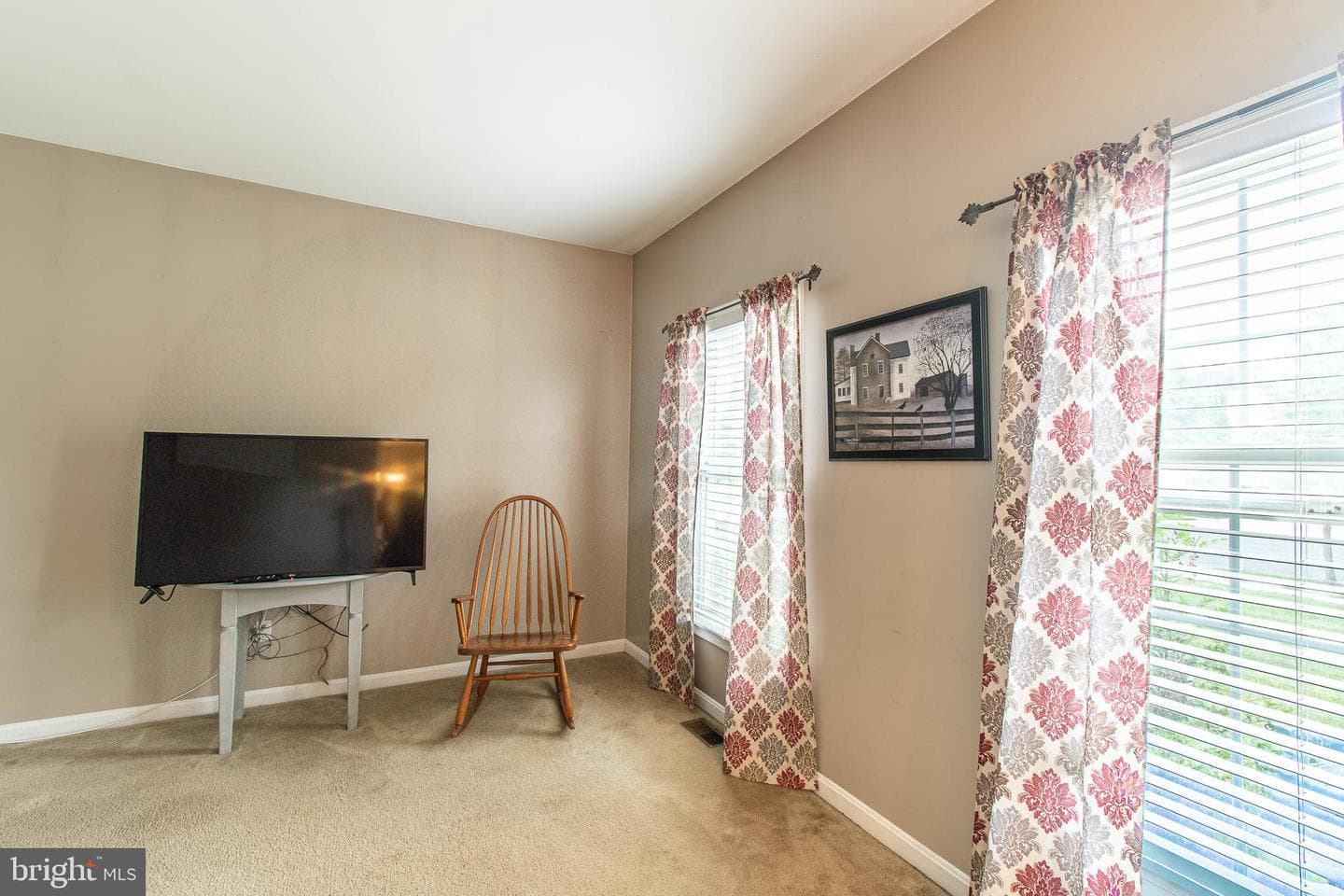 8804 Roundhouse Cir photo 5