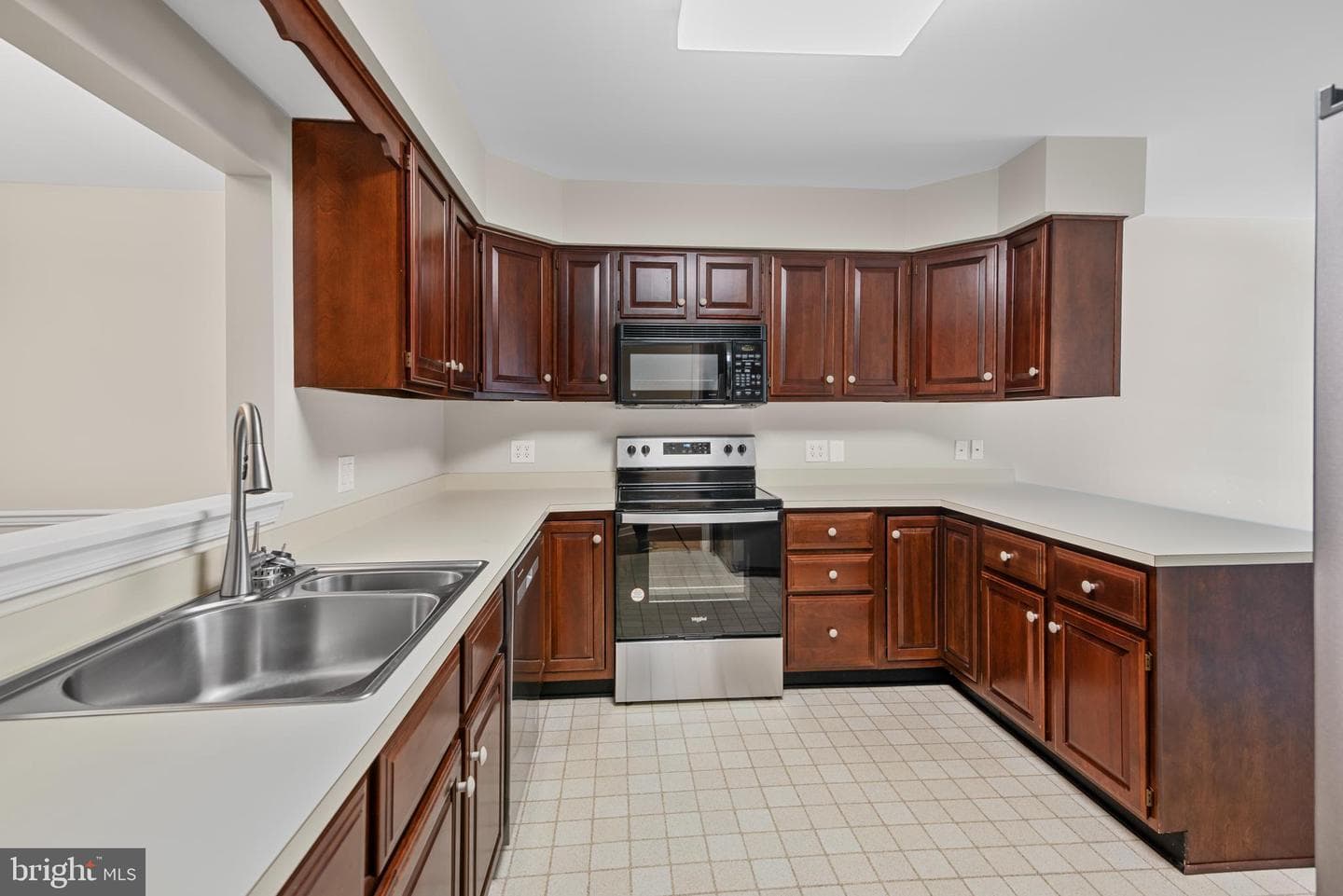 1175 S Washington Street #18 photo 15